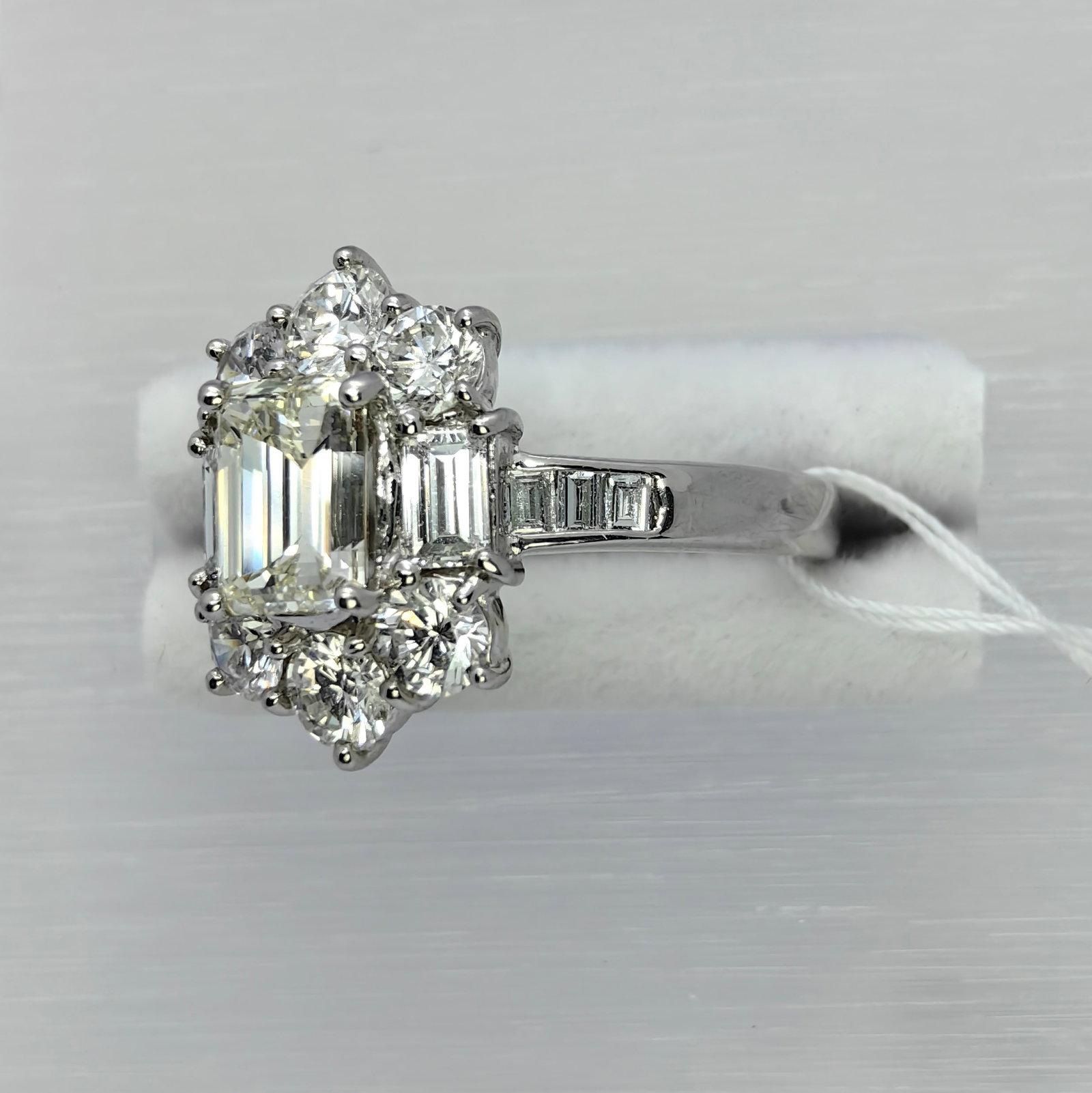 Pt900 Diamond Ring - 2