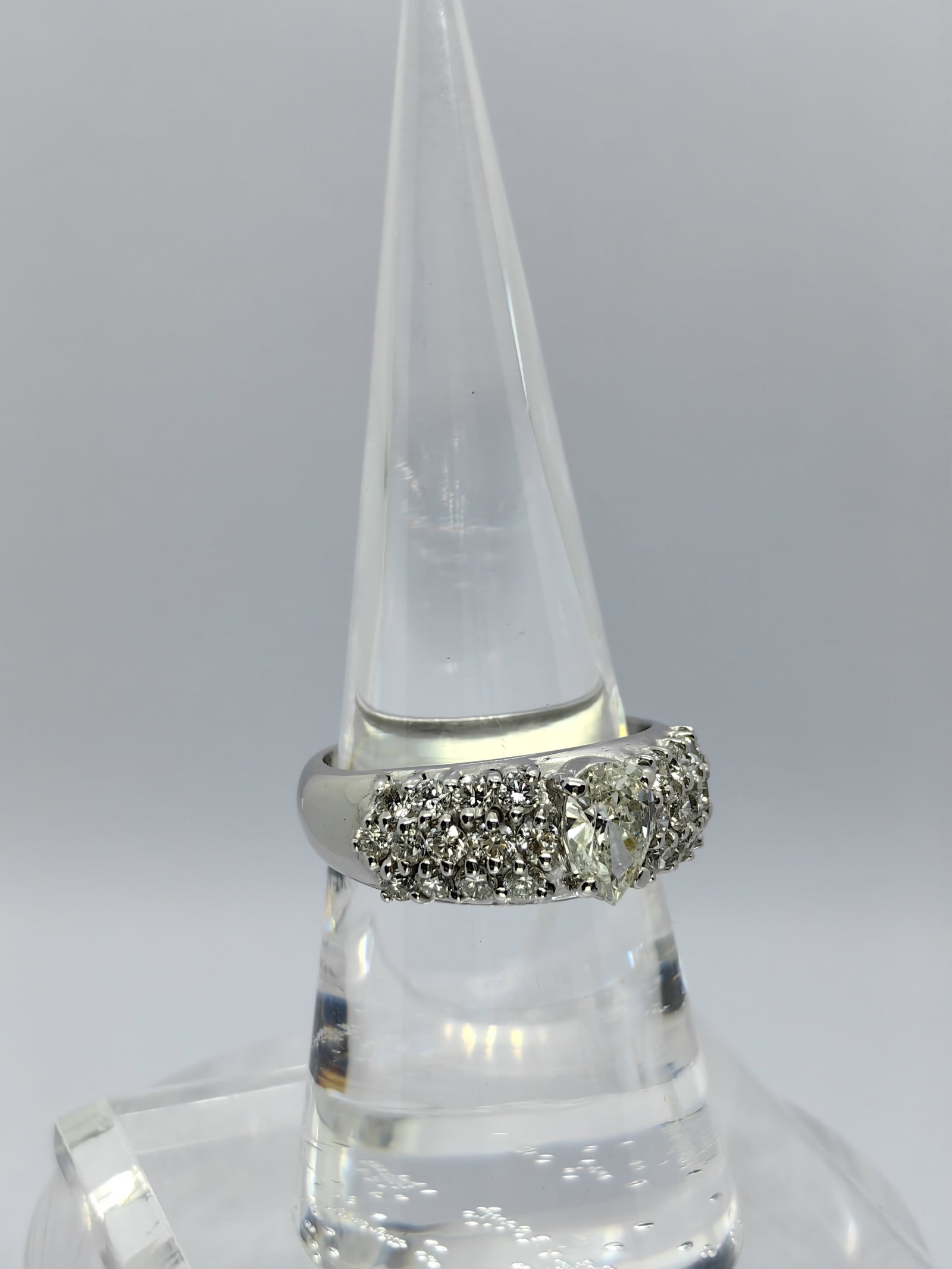 K18 Diamond Ring - 3