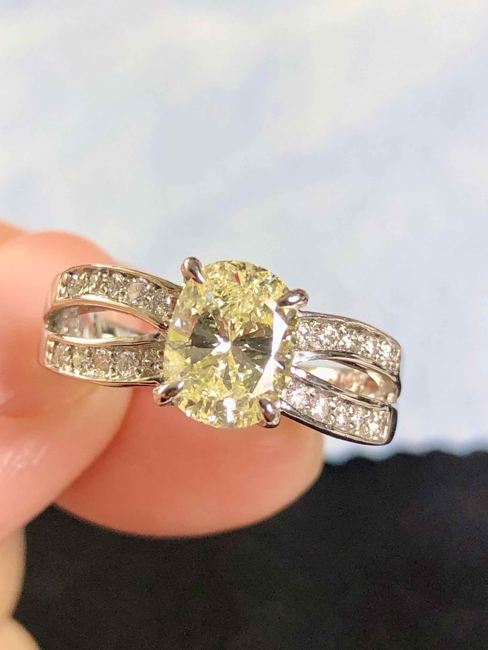PT900 DIAMOND RING - 2