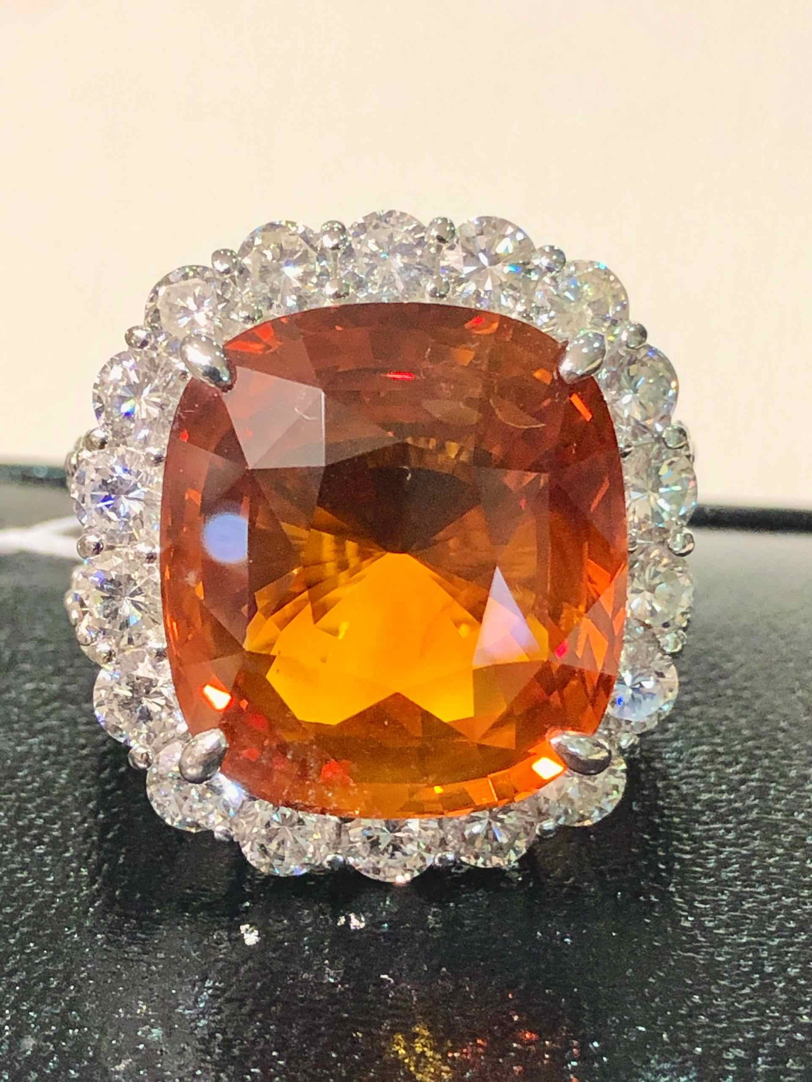 PT900 ORANGE SAPPHIRE RING: Type:RING Item Name:PT900 ORANGE SAPPHIRE RING Diamond:4.99ct SAPPHIRE:33.918ct Metal:PT900 Size:7(US) Accessories:certificate