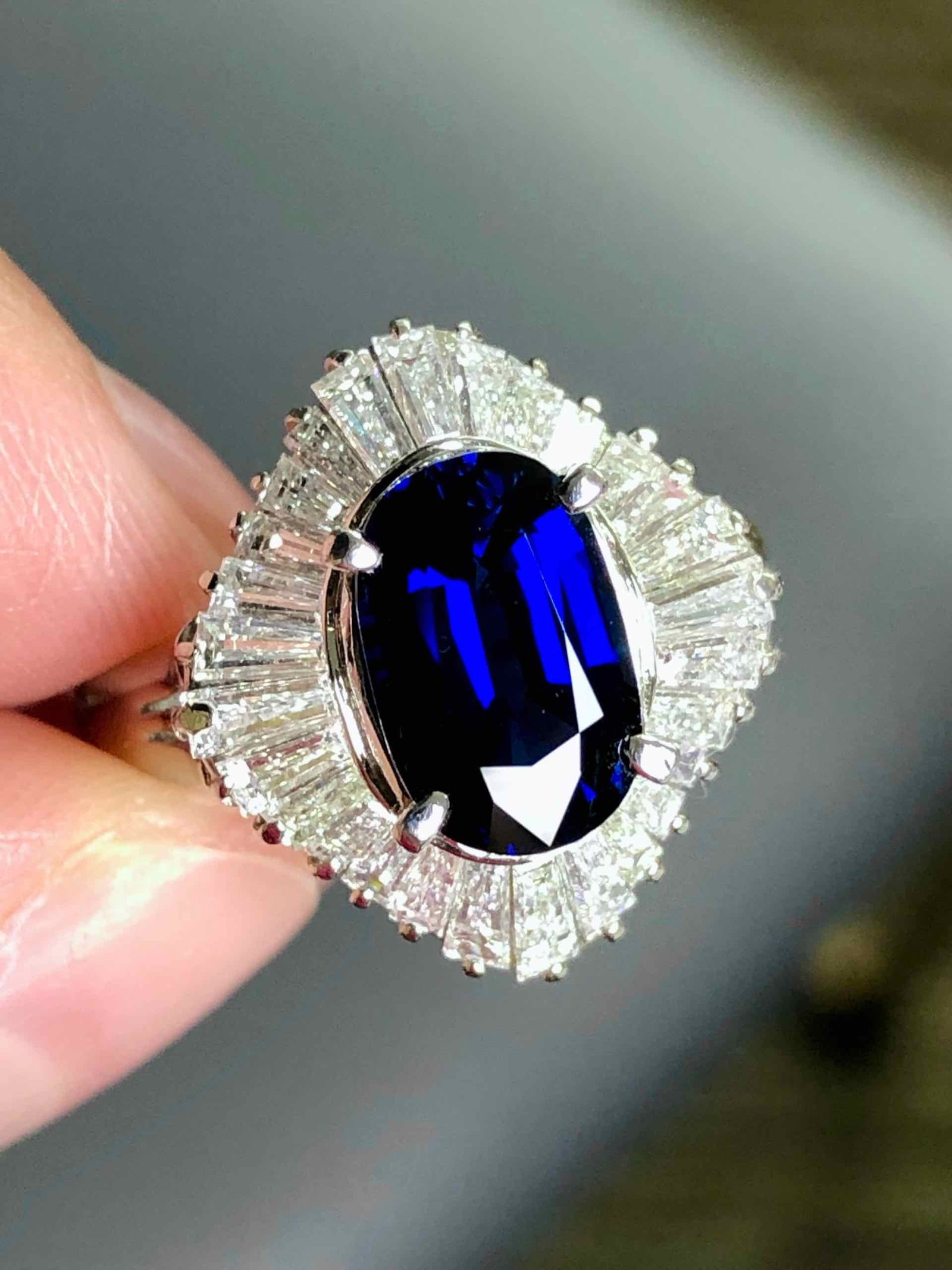 PT900 SAPPHIRE RING - 3