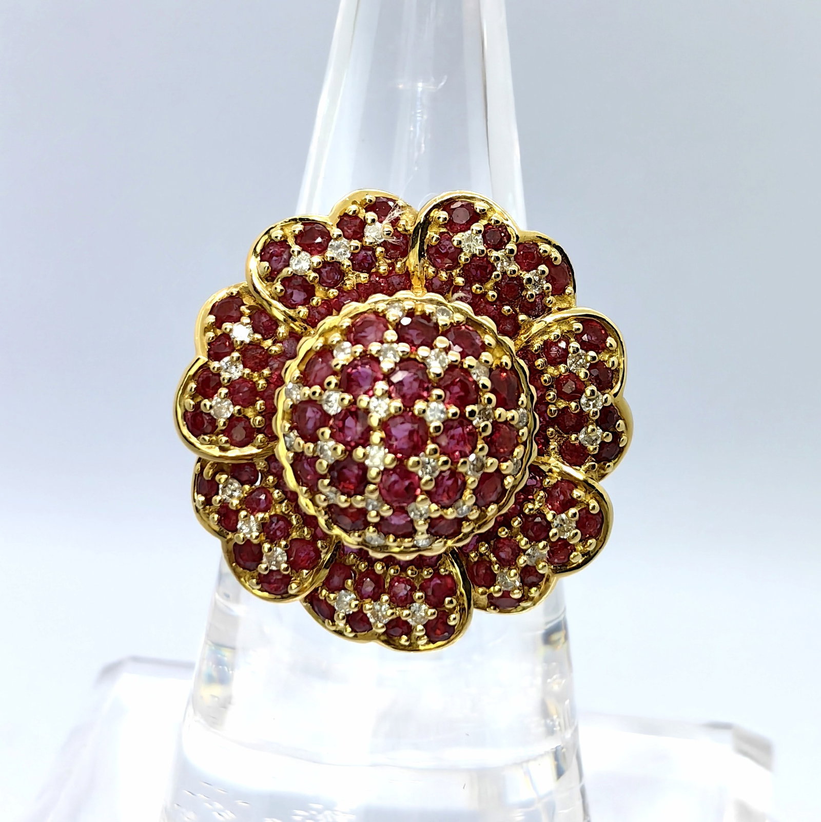 K18 Ruby Diamond Ring: Type: Ring Metal:18K Yellow Gold Diamond:0.29ct Size:5(US) Signed By: N/A