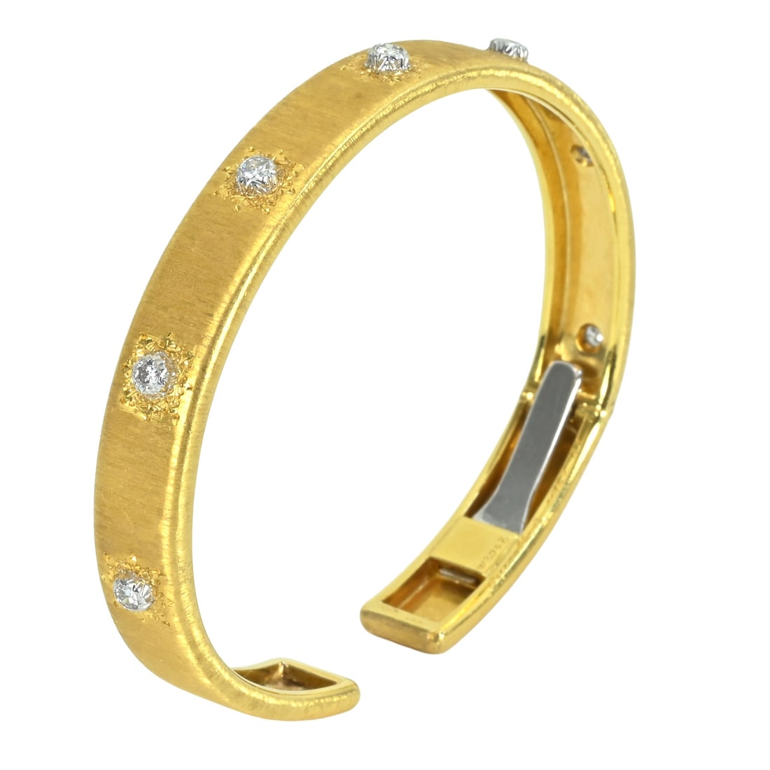 BUCCELLATI K18 Diamond Bangle: Type: Bangle Material:K18 Sizs:16.5cm Signed By: BUCCELLATI