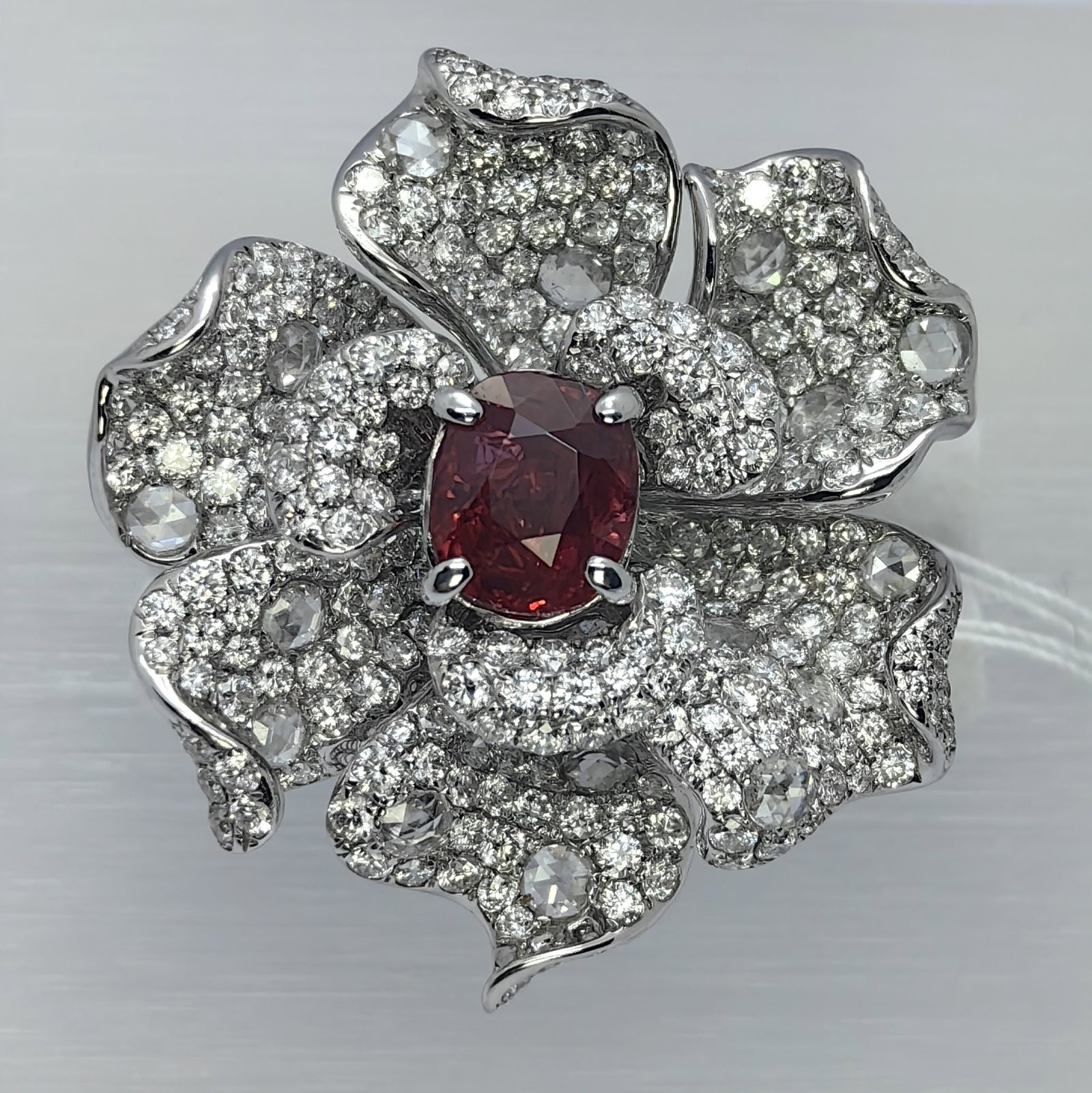 K18 Madagascar Pigeon Ruby Diamond Ring: Type: Ring Metal:18K White Gold Ruby:2.02ct Diamond:6.75ct Size:6.5(US) Signed By: N/A Additional Information: GRS