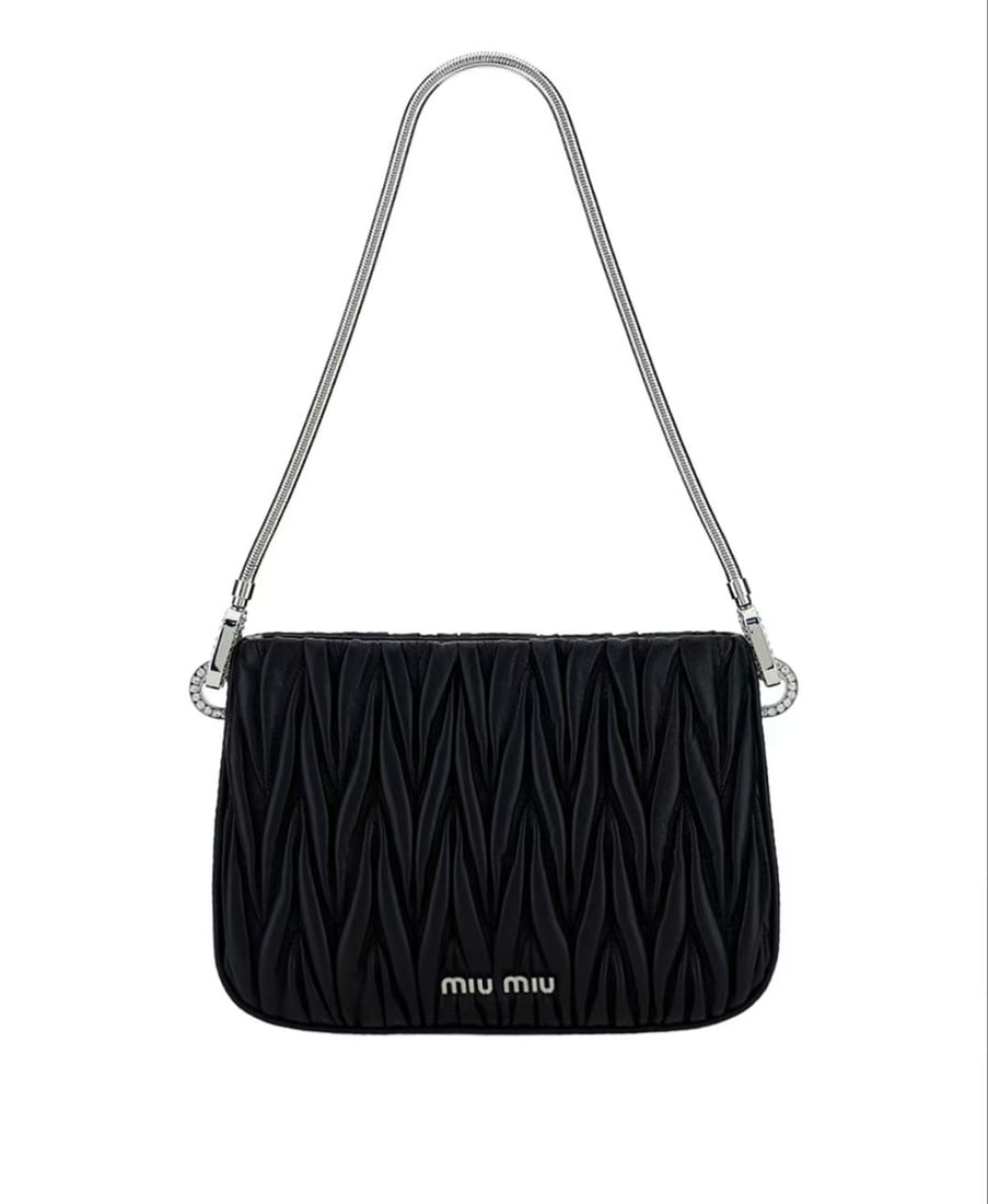 MIU MIU Miu Sassy Bag: Item Name:Miu Miu Miu Sassy Brand: MIU MIU Model No.:N/A Size:21cm*15.5cm*5cm Color:Black Material:Lambskin Accessories:N/A