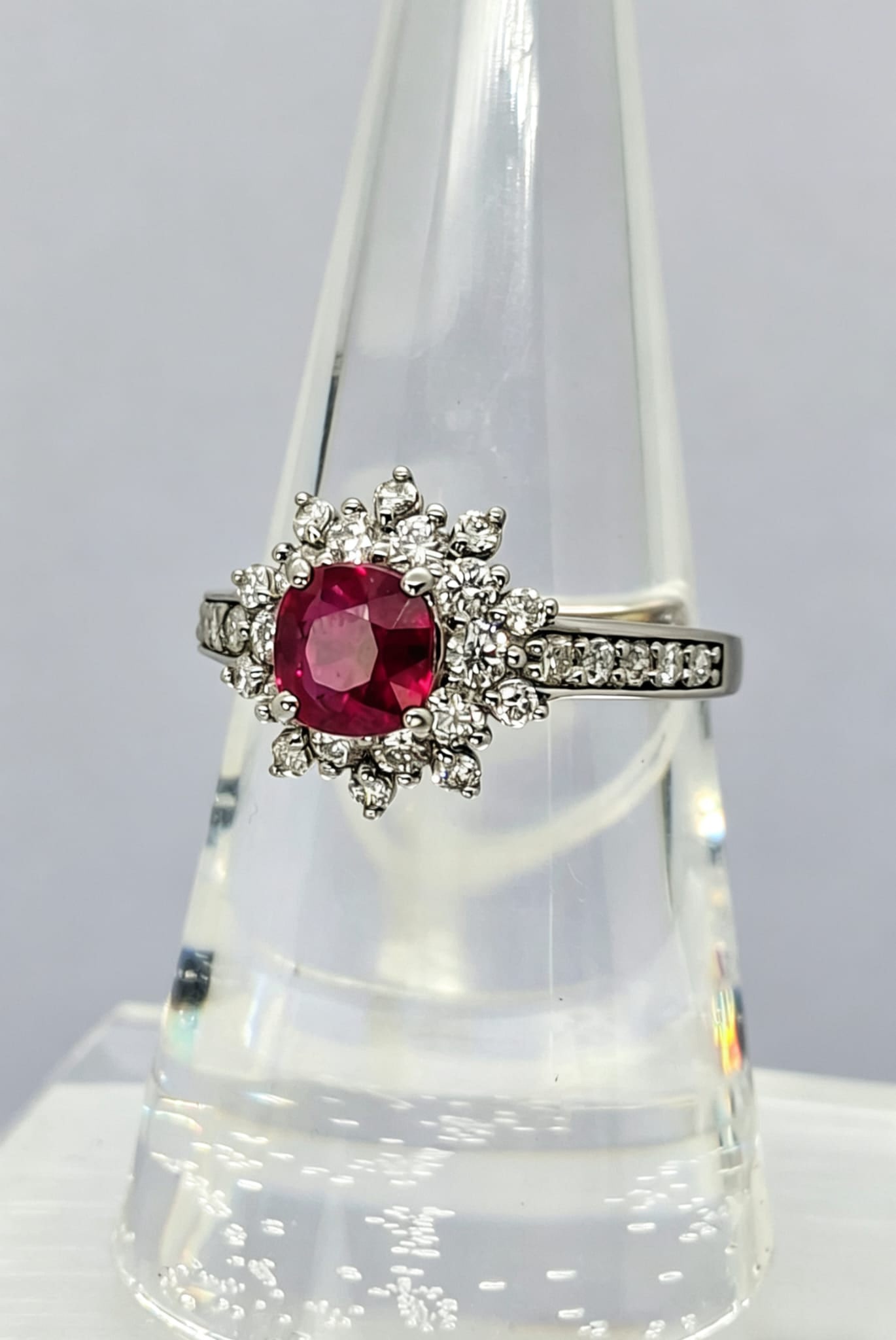 Pt950 Mozambique NH Red Ruby Diamond Ring - 2