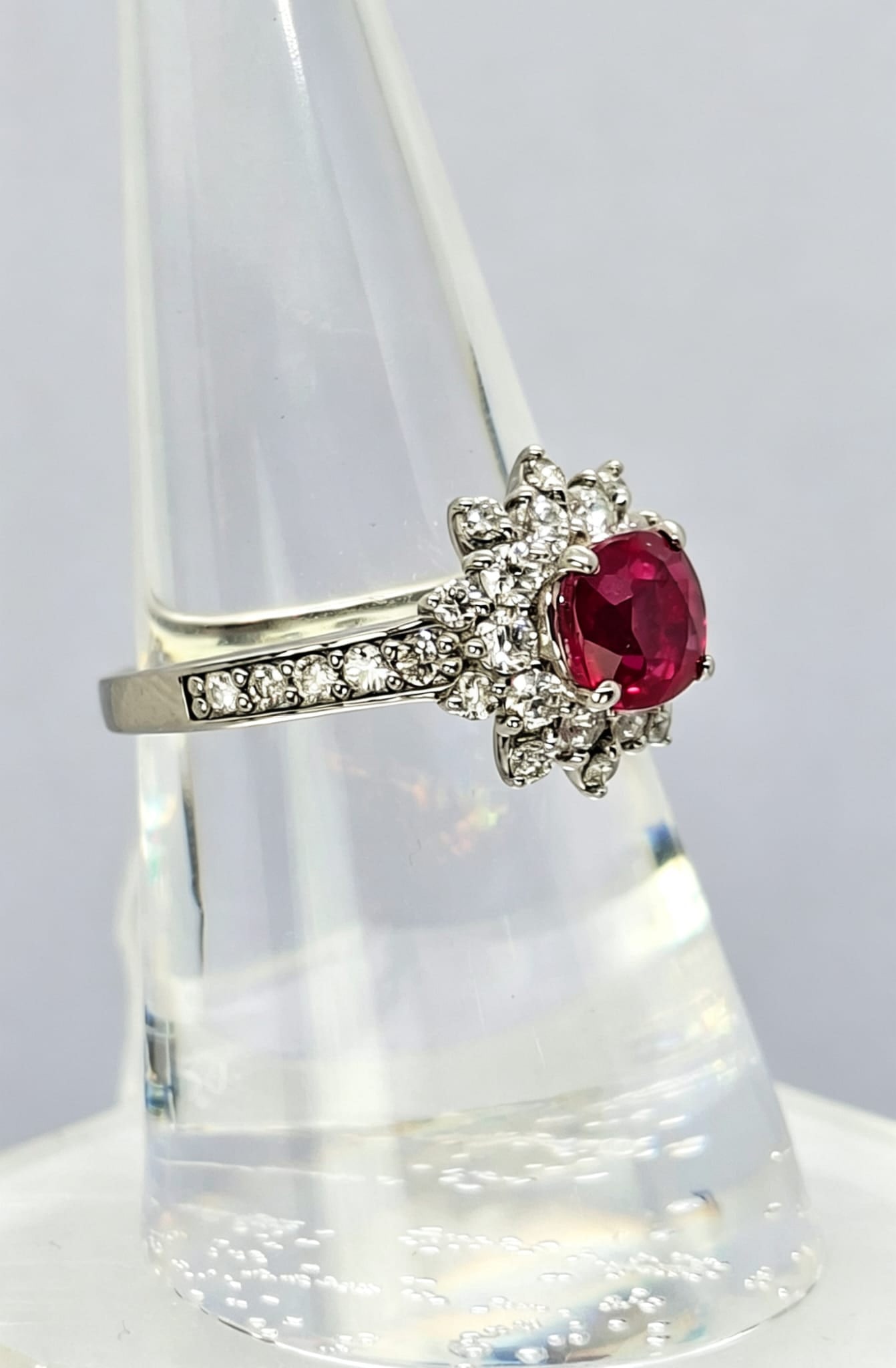 Pt950 Mozambique NH Red Ruby Diamond Ring - 3