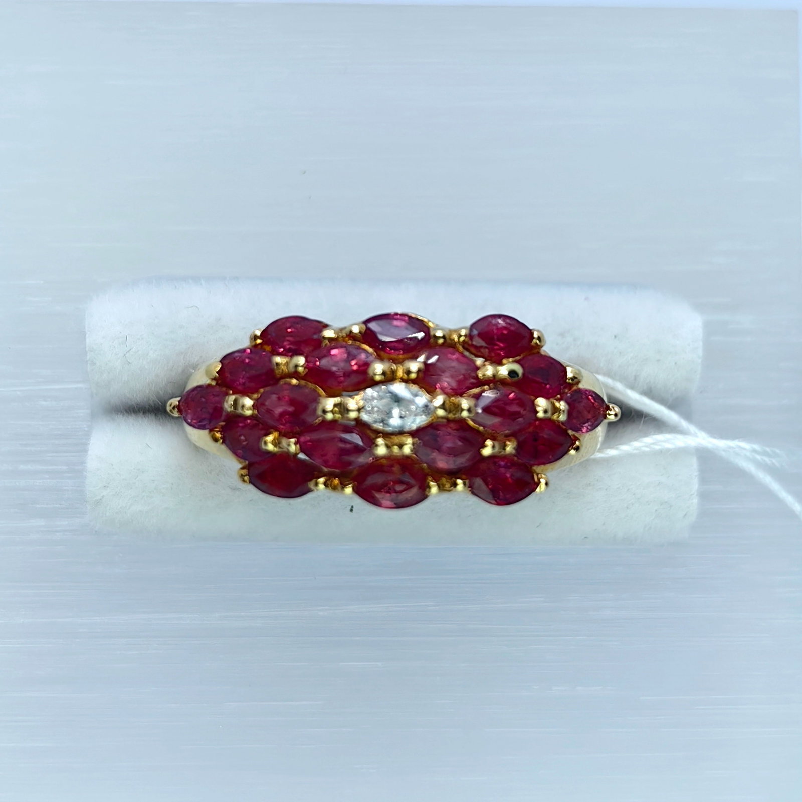 K18 Ruby Diamond Ring: Type: Ring Metal:K18 Yellow Gold Ruby:1.45ct Diamond:0.06ct Size:6.5(US) Signed By: N/A