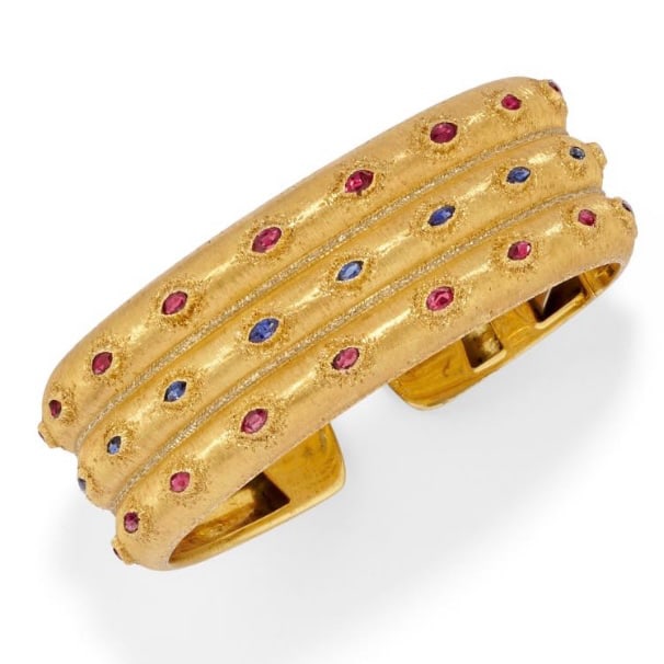 MARIO BUCCELLATI K18 Bangle: Brand:MARIO BUCCELLATI Model No.:N/A Diamond:N/A Sizs:N/A Material:K18 Signed By:MARIO BUCCELLATI Accessories:N/A