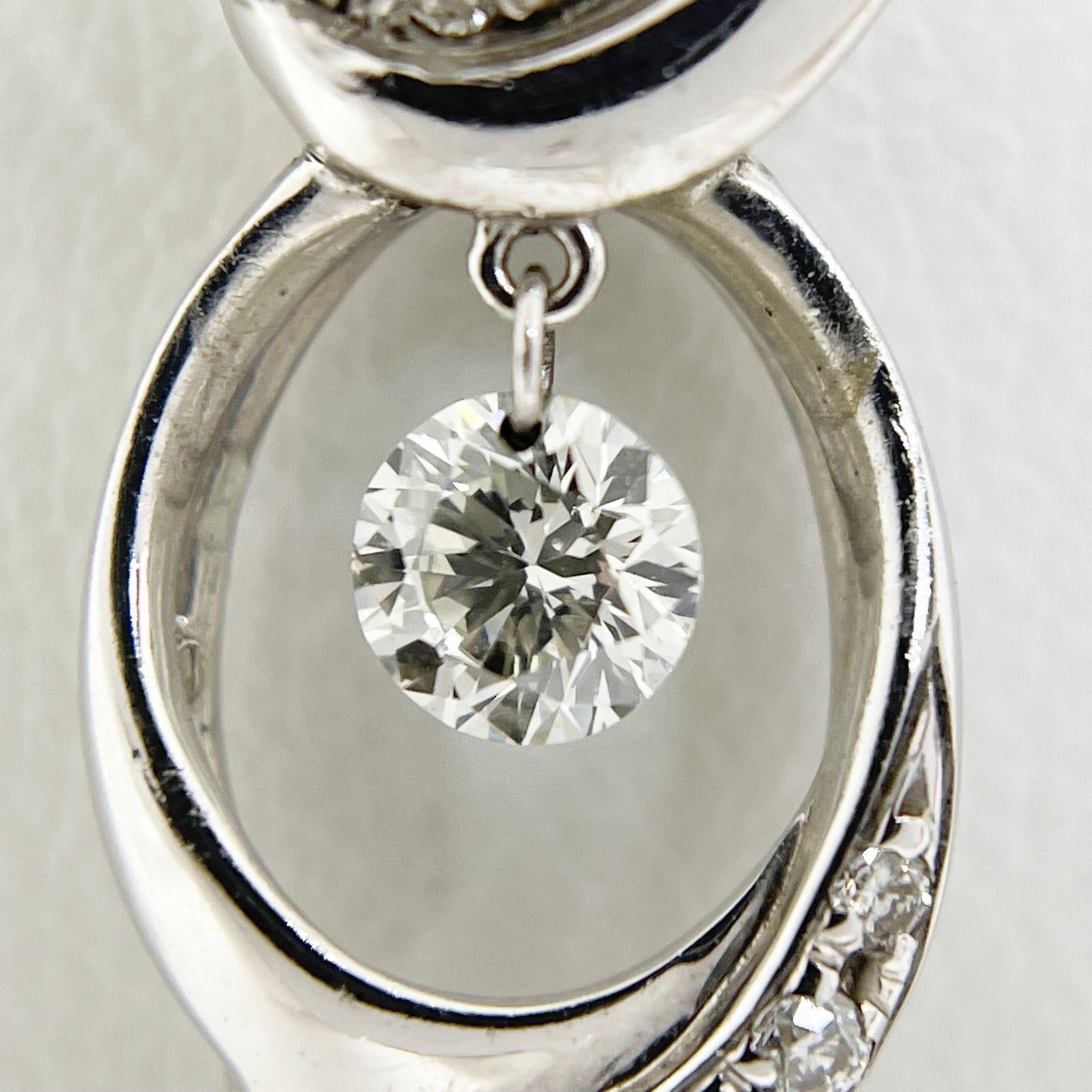 K18 Diamond Pendant - 5