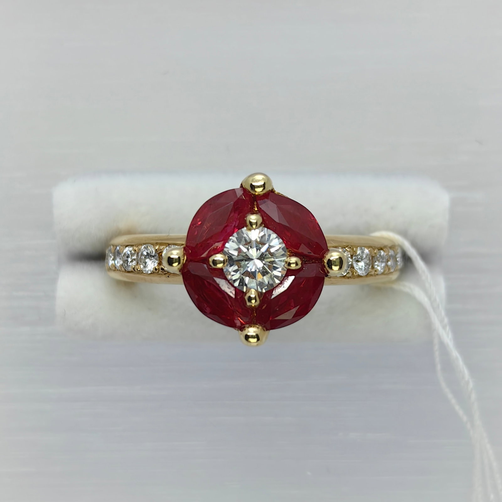 18K Ruby Diamond Ring: Type: Ring Metal:18K Yellow Gold Ruby:1.10ct Diamond:0.29ct Size:5.5(US) Signed By: N/A