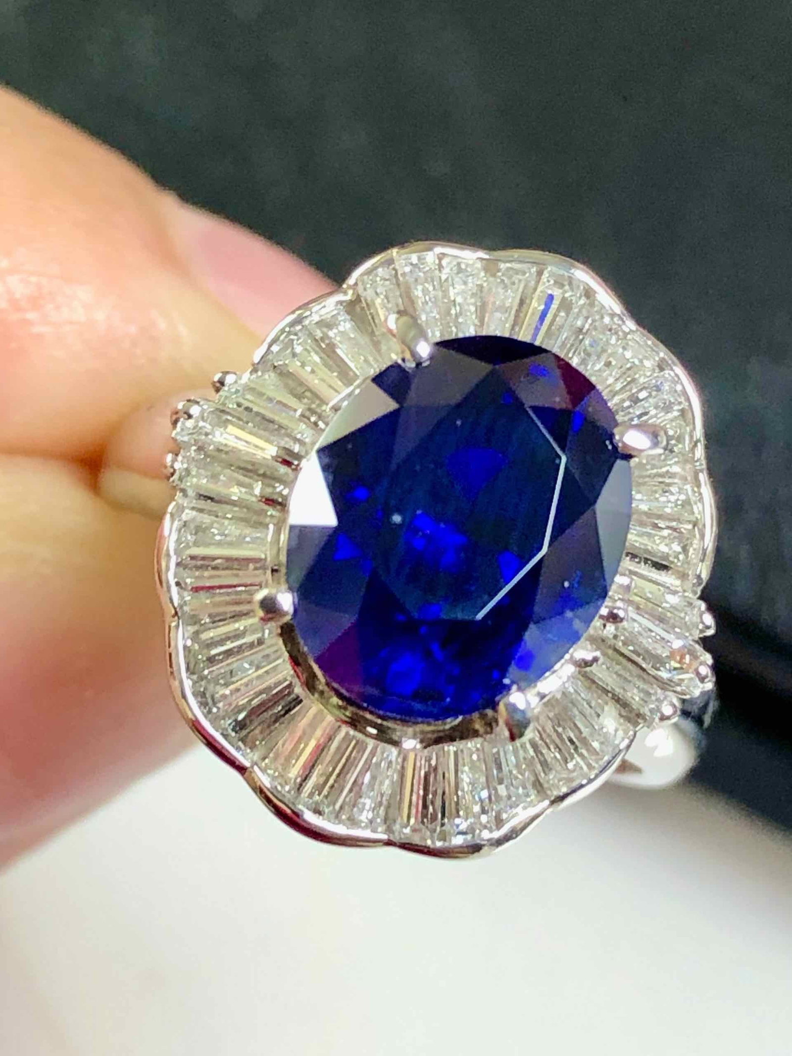 Pt900 Sri Lanka H VDB Sapphire Diamond Ring: Type: Ring Metal:Platinum Sapphire:4.24ct Diamond:0.84ct Size:6(US) Signed By: N/A Additional Information: GRS