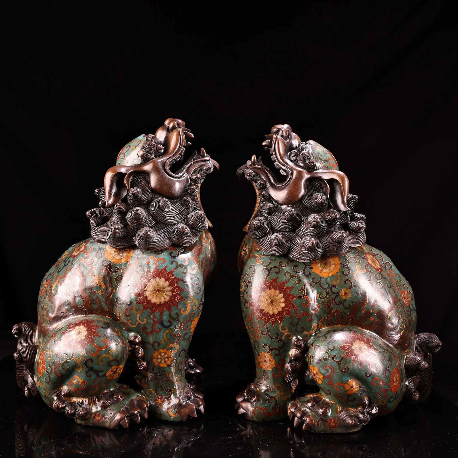 Large Pair Chinese Cloisonne Enamel Censer-Form Vessels with Foo Lion Finials (1 of 9)