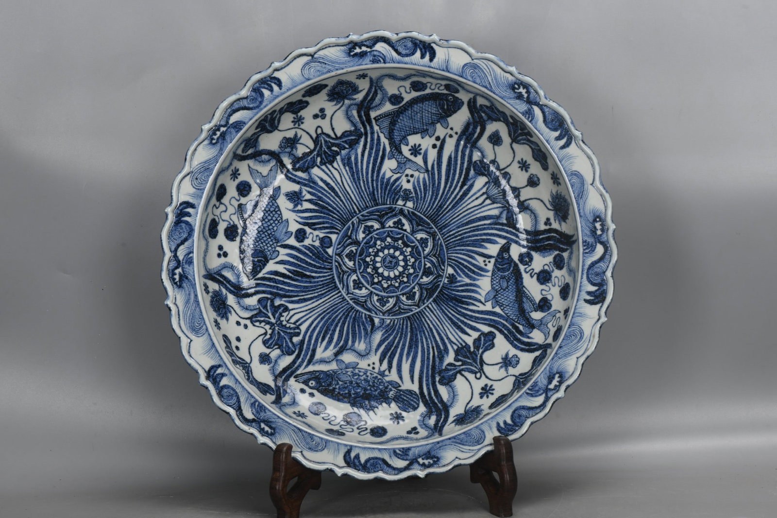 Yuan Dynasty Blue and White Porcelain Plate with Entwined Lotus, Seaweed, and Fish Motif (1 of 9)