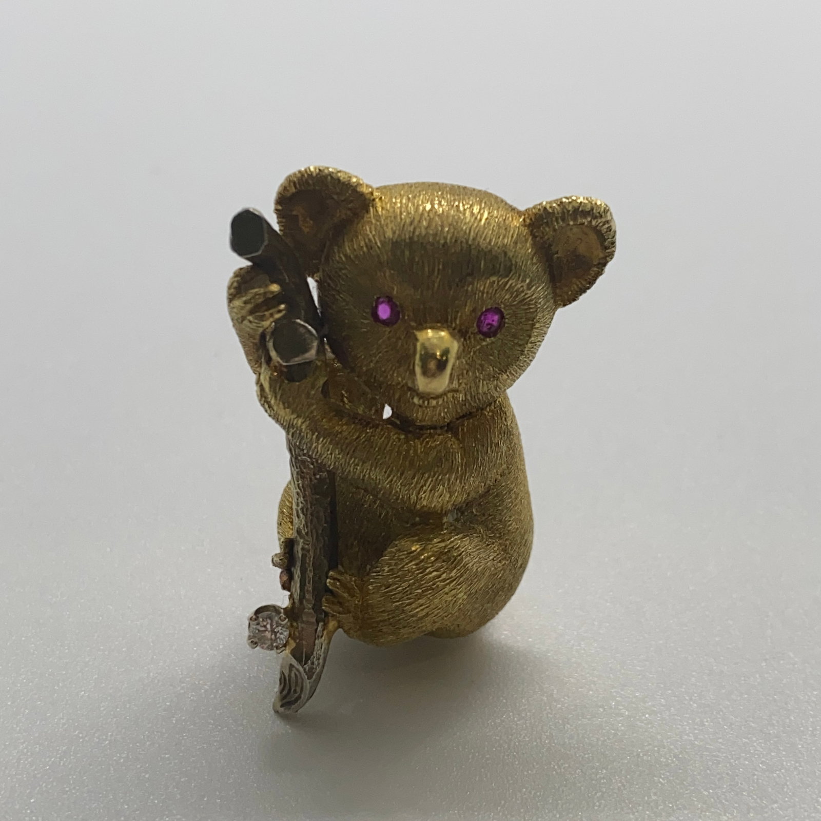 Heirloom 18K Yellow Gold Koala Animal Brooch: A heavy, finely cast 19.40g 18K yellow gold vintage brooch showcasing whimsical design and highly detailed metalwork. Heavy, vintage 18K gold animal brooches of this whimsical design and detail are ra