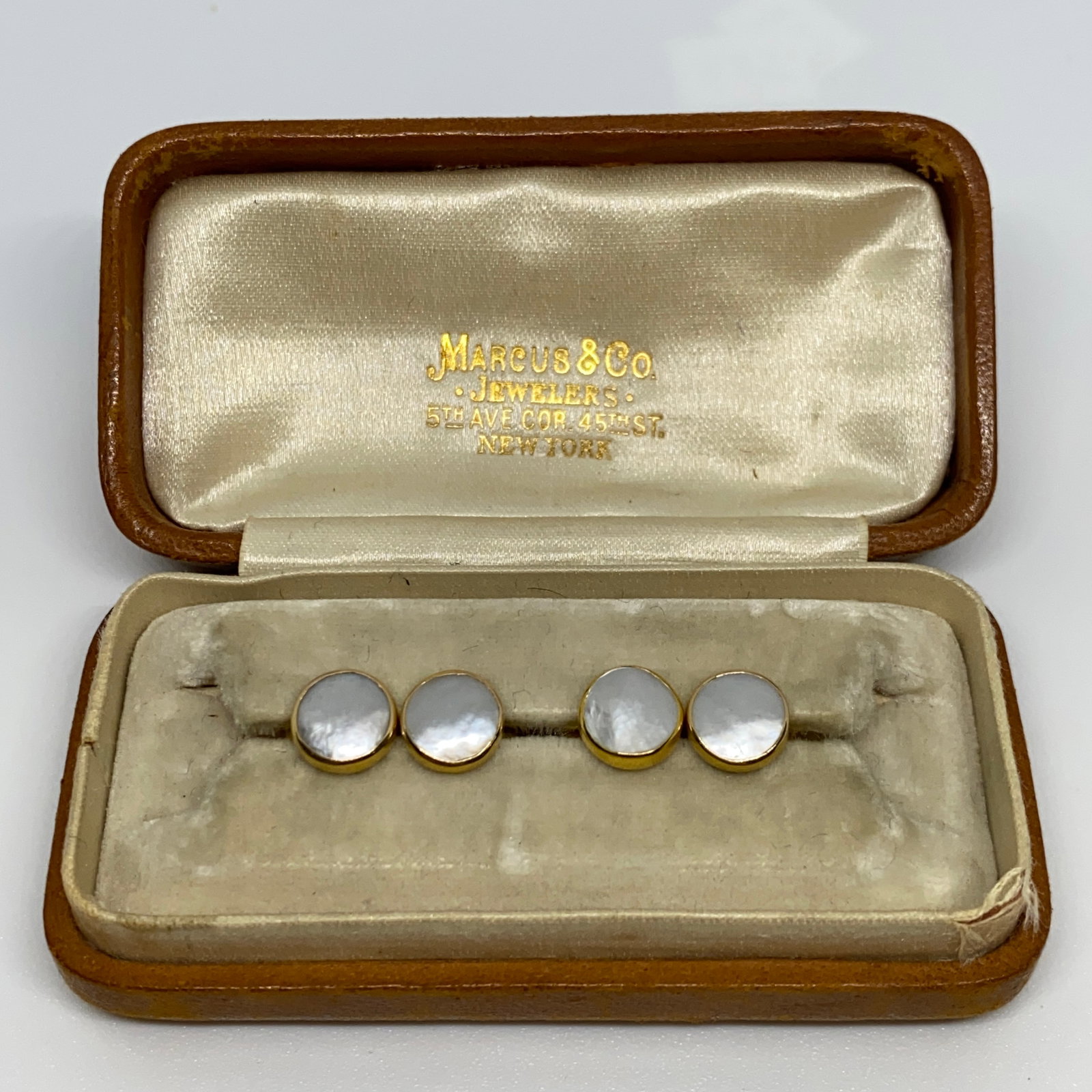 Heirloom Signed 14K Gold Vintage Pearl Cuff Links 5th Ave: A heavy, signed 5.14g vintage pair of 14K gold cuff links set with fine pearls, representing classic 5th Avenue luxury. Signed vintage 14K gold cuff links representing this era of 5th Avenue luxury ar