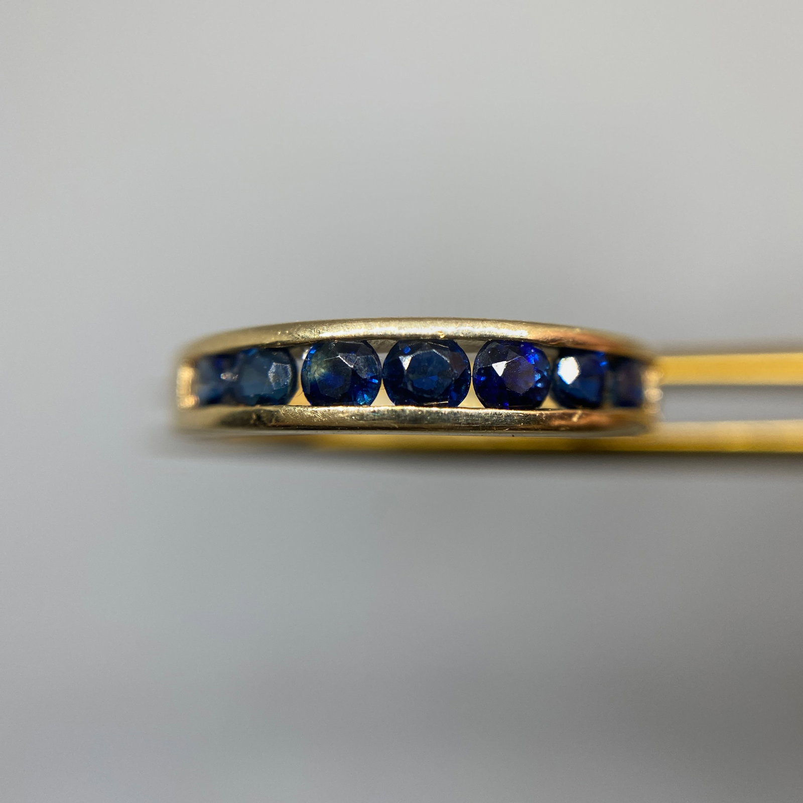 Heirloom 14K Yellow Gold Sapphire Wedding Band Ring Size 6 (1 of 4)