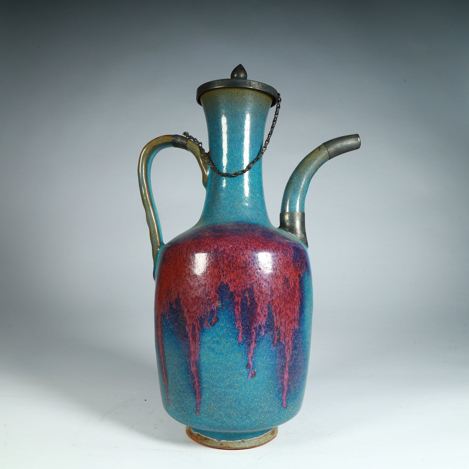 A Qing Dynasty Jun kiln kiln changed glaze pot: The Jun kiln in the Qing Dynasty changed the glaze to hold the pot SIZE:H:24cmL: 20cmW: 13cmW: 1.4kg (The Dimensions Of All Batches Are Manually Measured.If You Need More Detailed Information, Please 