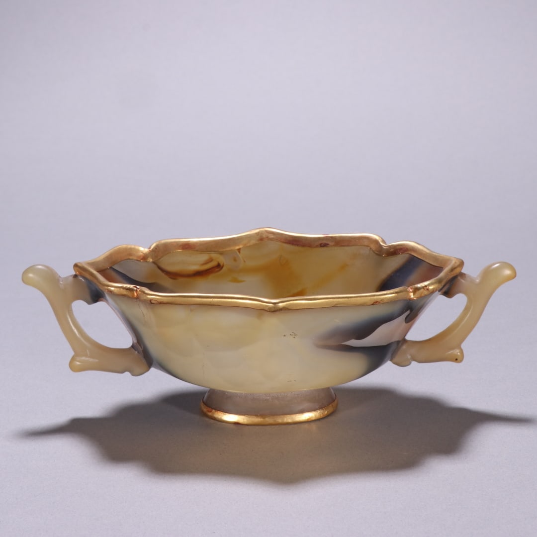 A piece of Liao Jin's agate gold-filled amphora: Liaojin's agate gold-filled amphora Size:H:5.8cm L:18.4cm W:0.23kg (The Dimensions Of All Batches Are Manually Measured.If You Need More Detailed Information, Please Contact Our Customer Service Befor