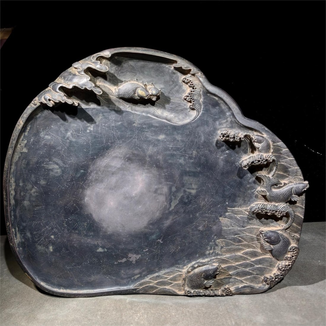 A royal grant: The inkstone of the imperial grant Size:L:41cm W:33.6cm T:6.3cm (The Dimensions Of All Batches Are Manually Measured.If You Need More Detailed Information, Please Contact Our Customer Service Before B