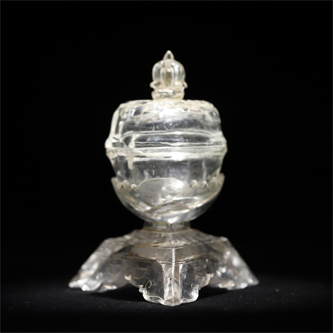A natural crystal carved Tobaga Bala bowl offering from the Qing Dynasty: Qing Dynasty natural crystal carved Tobaga Bala bowl offeror Size:16.8x13.3x12cm W:0.6158kg (The Dimensions Of All Batches Are Manually Measured.If You Need More Detailed Information, Please Contact O
