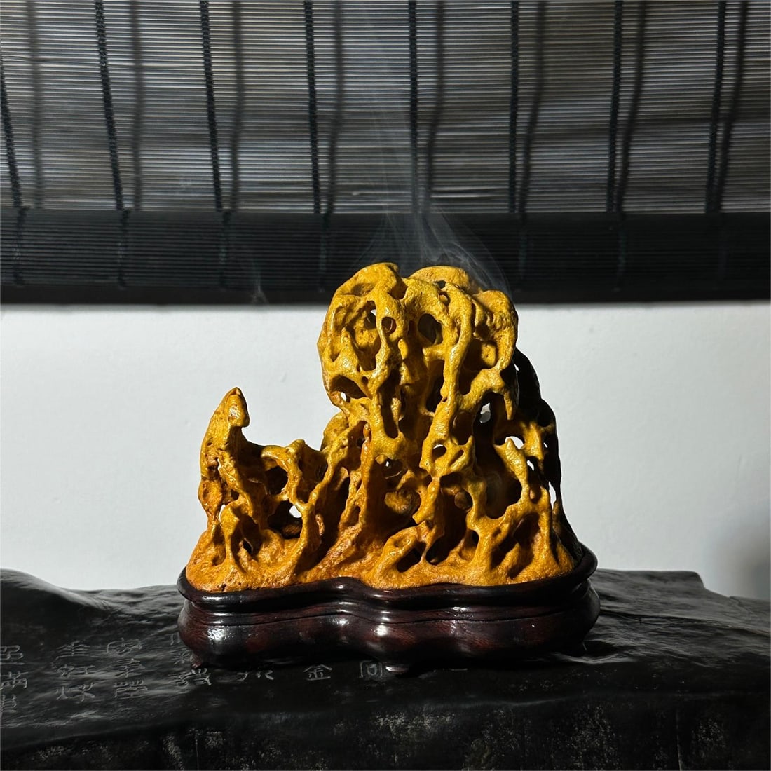 A piece of exquisite Taihu Lake stone incense burner: Exquisite Taihu Lake stone incense burner Size:L:15cm D:13cm T:10cm (The Dimensions Of All Batches Are Manually Measured.If You Need More Detailed Information, Please Contact Our Customer Service Befo