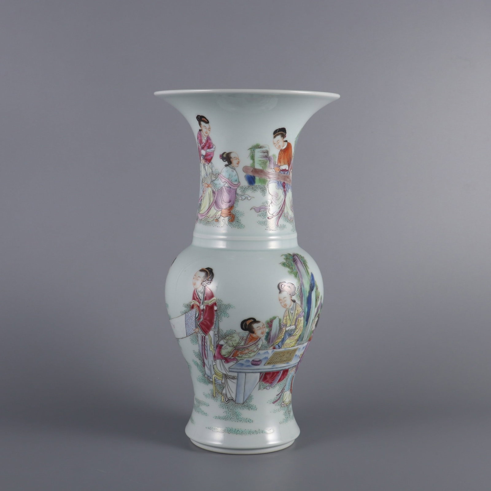 A pastel twelve gold hairpin flower cup made in the Yongzheng era of the Qing Dynasty: Qing Dynasty Yongzheng year pastel twelve gold hairpin flower cups Size:H:31cm Calibre:16cm Belly diameter:13.5cm (The Dimensions Of All Batches Are Manually Measured.If You Need More Detailed Informa