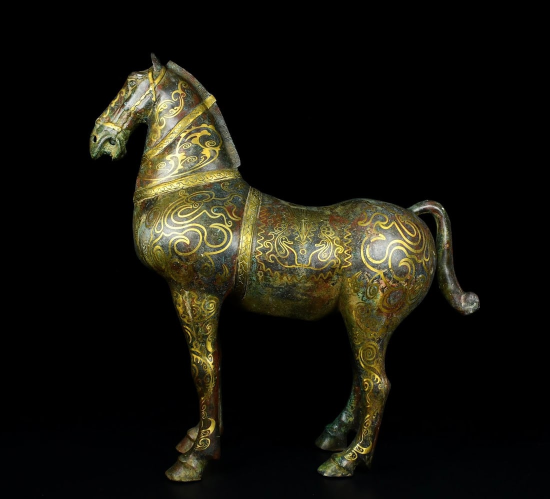 A bronze wrong golden horse from the Warring States period (1 of 9)
