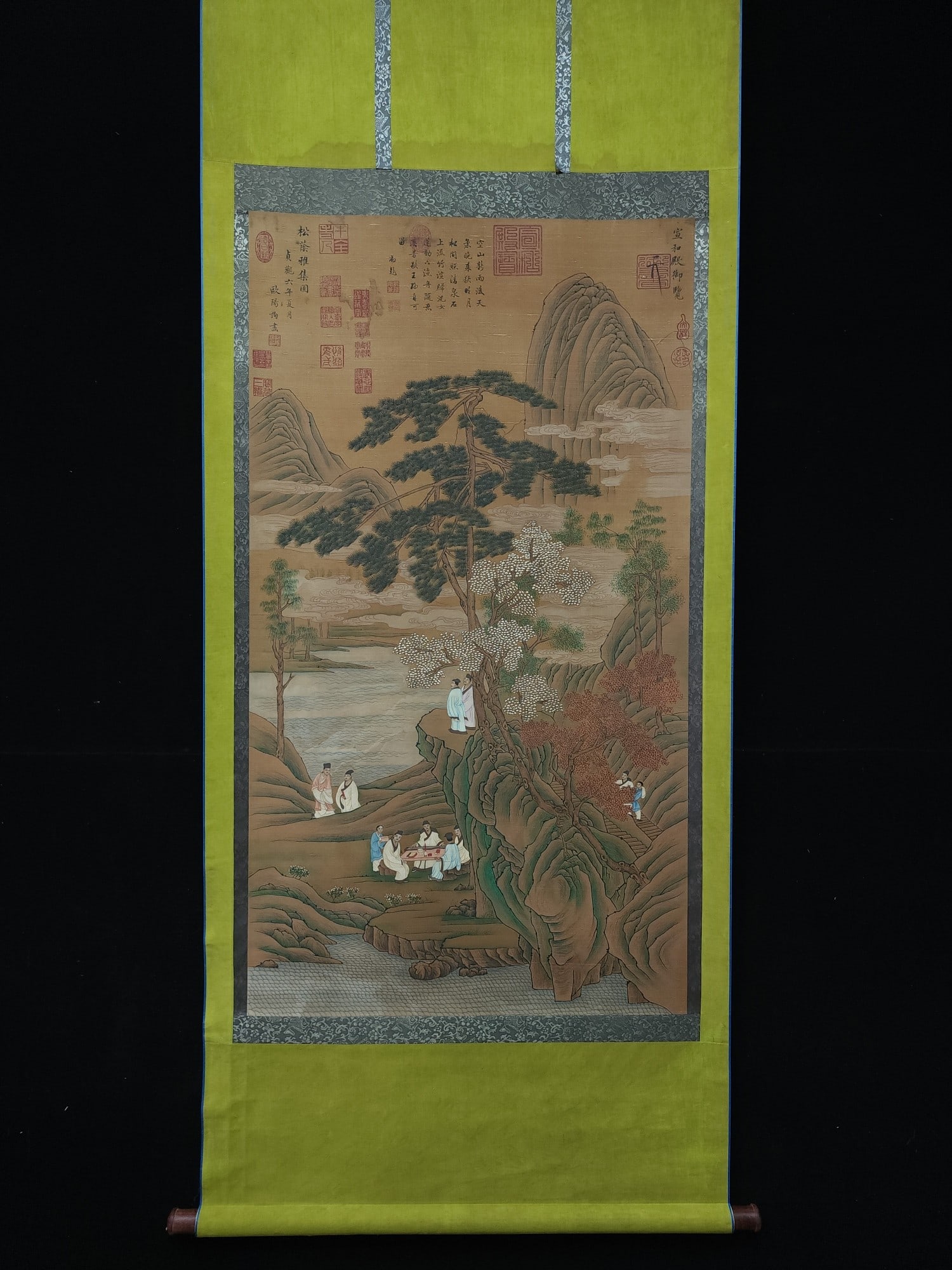A picture of Ouyang Xun's silk book pine shade collection in the Tang Dynasty: Tang Dynasty Ouyang Xun's silk pine shade elegant collection Size:Flower core:129x71cm (The Dimensions Of All Batches Are Manually Measured.If You Need More Detailed Information, Please Contact Our Cu
