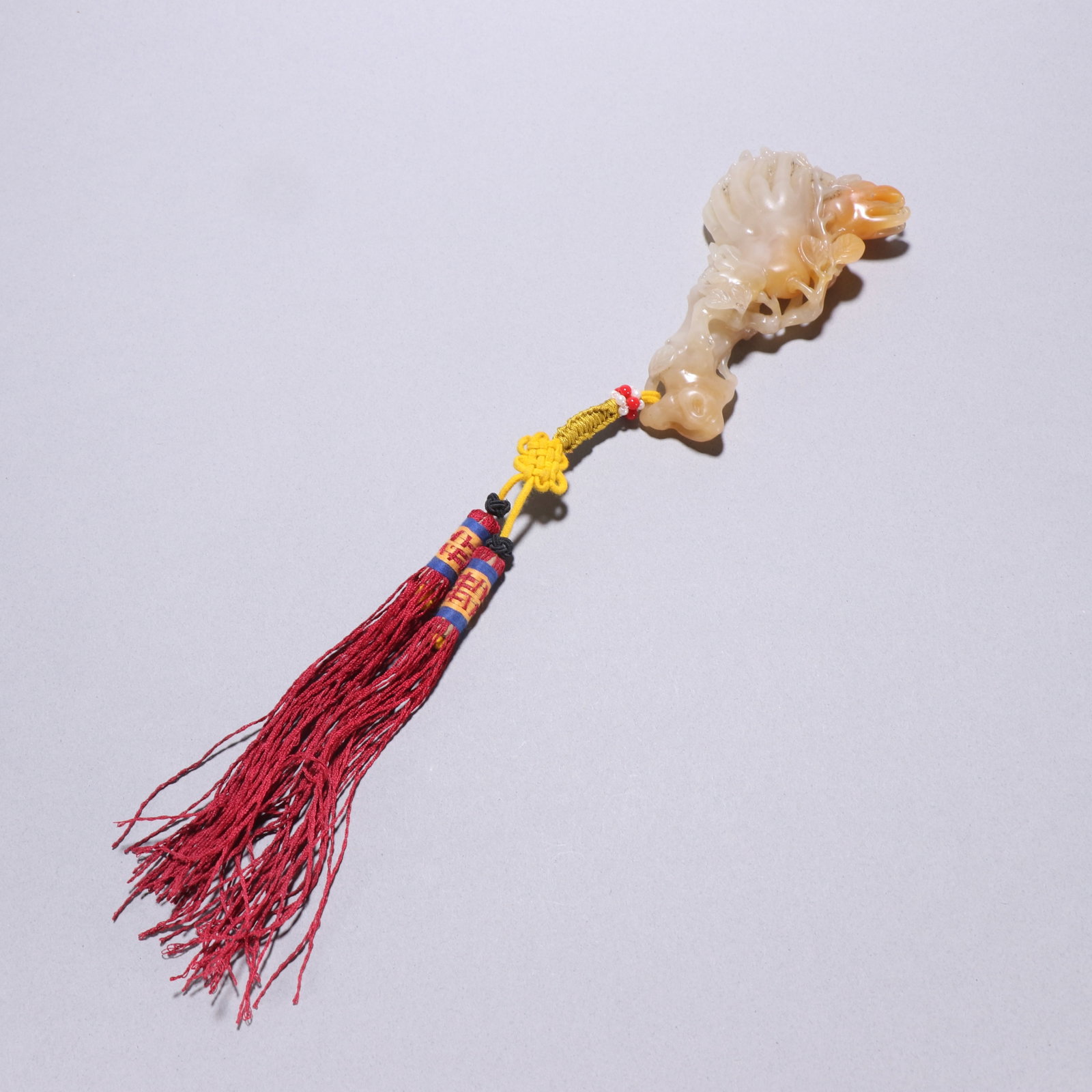 A Shoushan stone Buddha hand carving from the Qing Dynasty: Shoushan stone Buddha hand carvings in the Qing Dynasty Size:L:11cm W:6cm W:0.1044kg (The Dimensions Of All Batches Are Manually Measured.If You Need More Detailed Information, Please Contact Our Cust