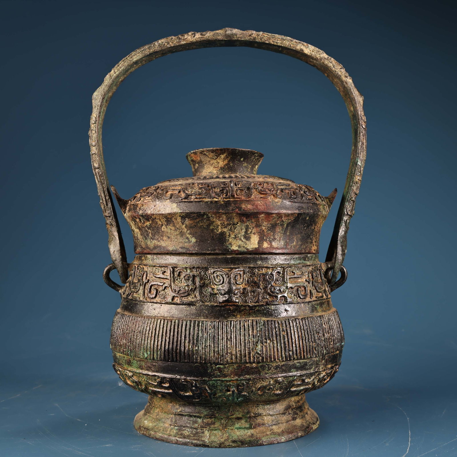 A beautiful bronze round bowl (1 of 8)