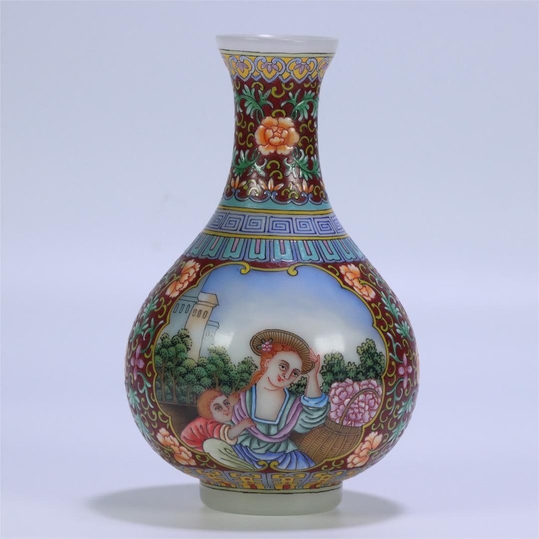 A material vessel made in the Qianlong period of the Qing Dynasty, with back patterns, lotus petals, (1 of 9)