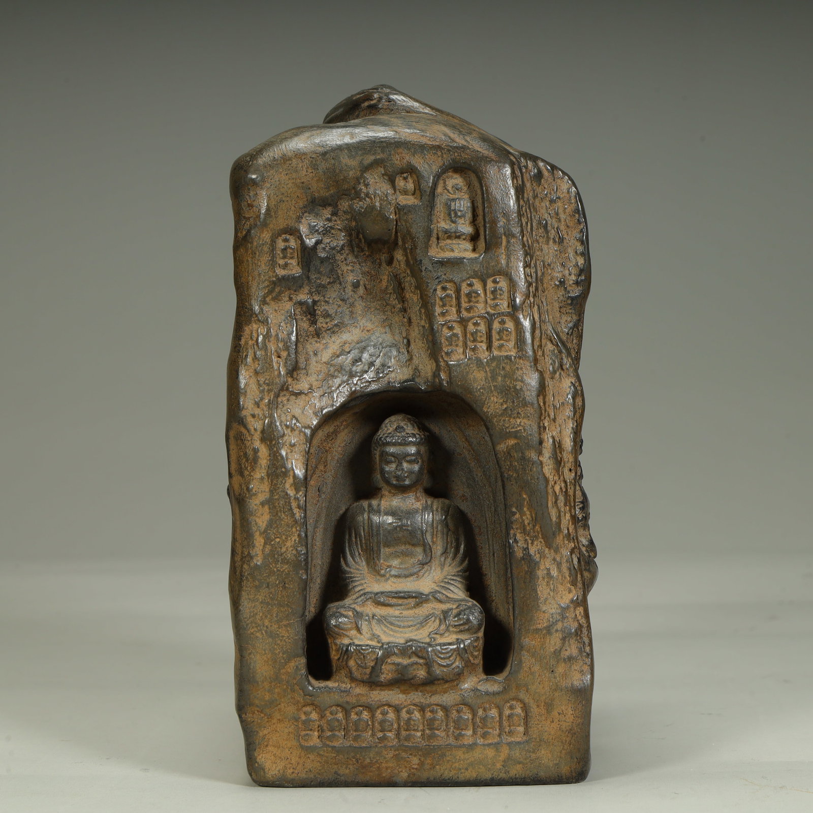 A clear mud grotto-style Buddha statue backflow incense ornament: Chengni grotto-style Buddha statue backflow incense ornament SIZE:H:14.5cmL: 7.5cmW: 7.5cmW: 1312g (The Dimensions Of All Batches Are Manually Measured.If You Need More Detailed Information, Please Co