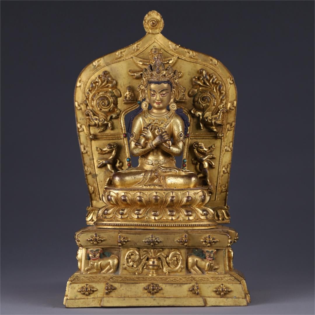 A bronze gilt Vajra statue of the Qing Dynasty: The bronze gilt Vajra statue of the Qing Dynasty Size:H:27.5x16.8x10.5cm W:3.57kg (The Dimensions Of All Batches Are Manually Measured.If You Need More Detailed Information, Please Contact Our Custome