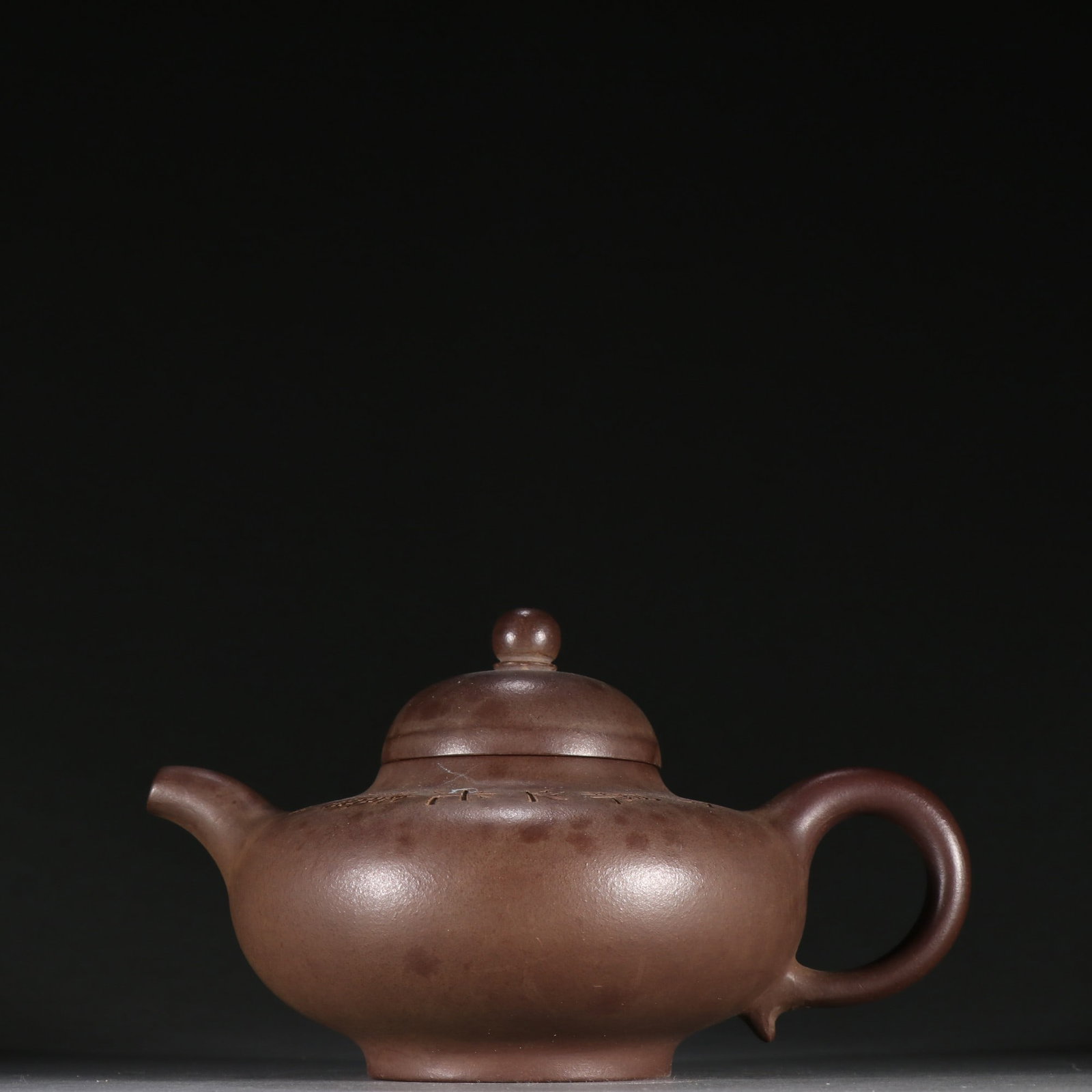 A piece of Gu Jingzhou's Huaying pot (1 of 9)
