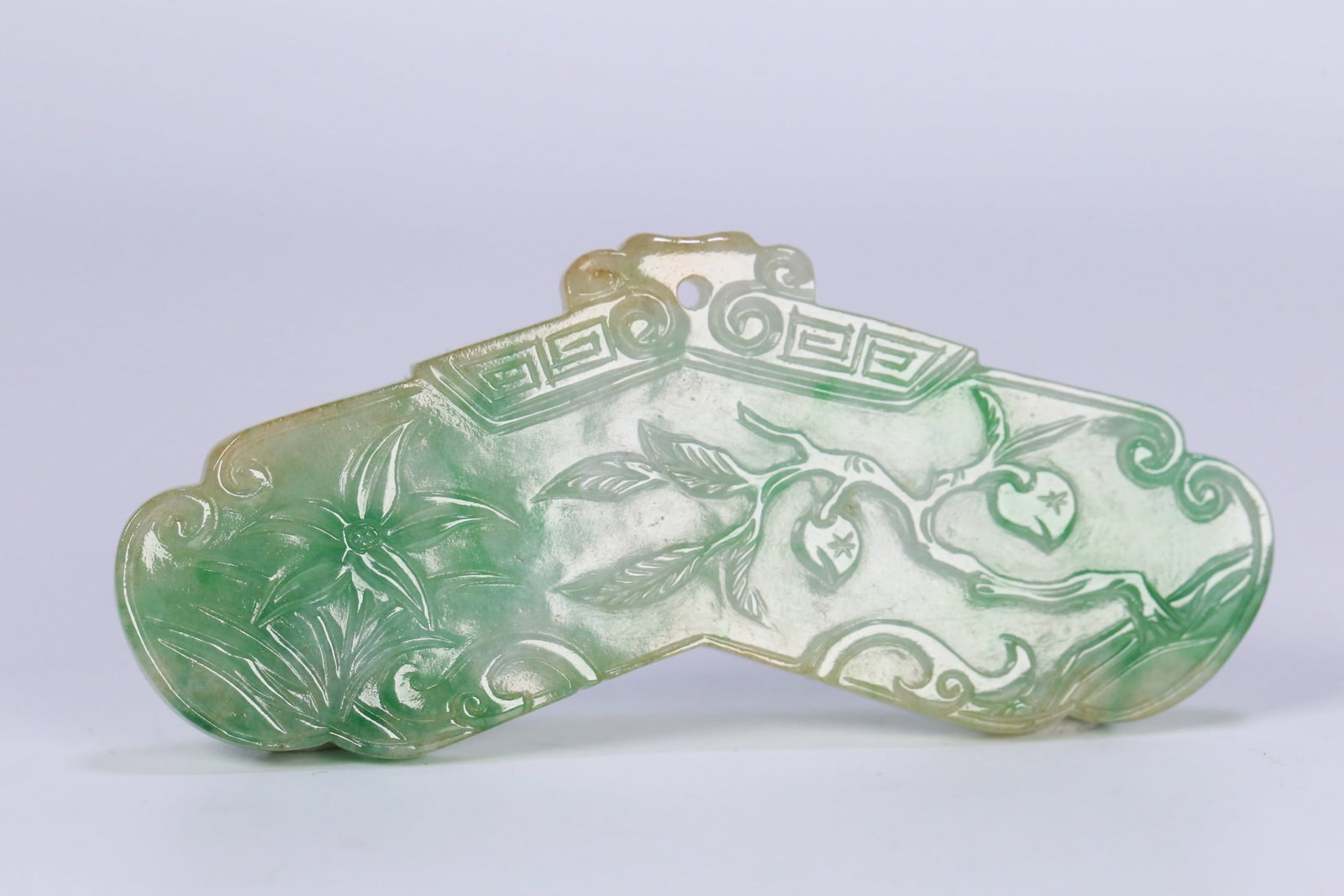 An old jade from the Qing Dynasty is full of blessings: The old jade of the Qing Dynasty was blessed and long-lived Size:8.3x3.7x0.5cm W:0.031kg (The Dimensions Of All Batches Are Manually Measured.If You Need More Detailed Information, Please Contact Our