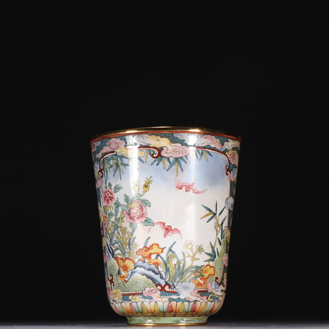 A piece of Qing Dynasty copper tire painting enamel window opening wealth and longevity double full: The Qing Dynasty's copper tire painting enamel window is full of wealth and blessings Size:H:8.8cm W:7.5cm W:0.2149kg (The Dimensions Of All Batches Are Manually Measured.If You Need More Detailed Inf