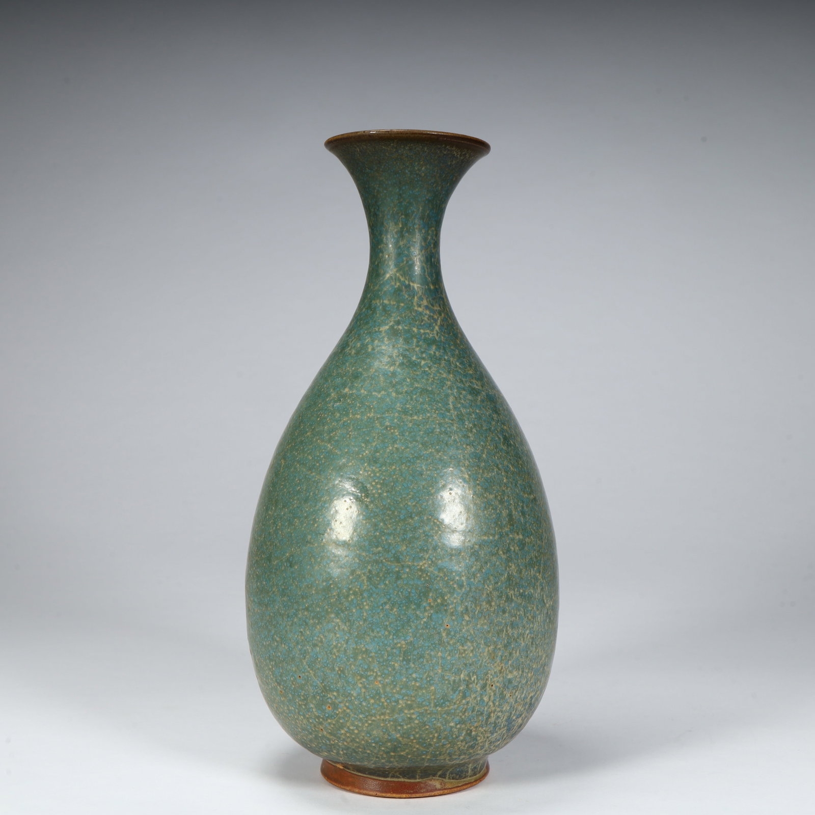 A spring vase of the Song Dynasty Jun kiln with blue glaze jade pot - 2