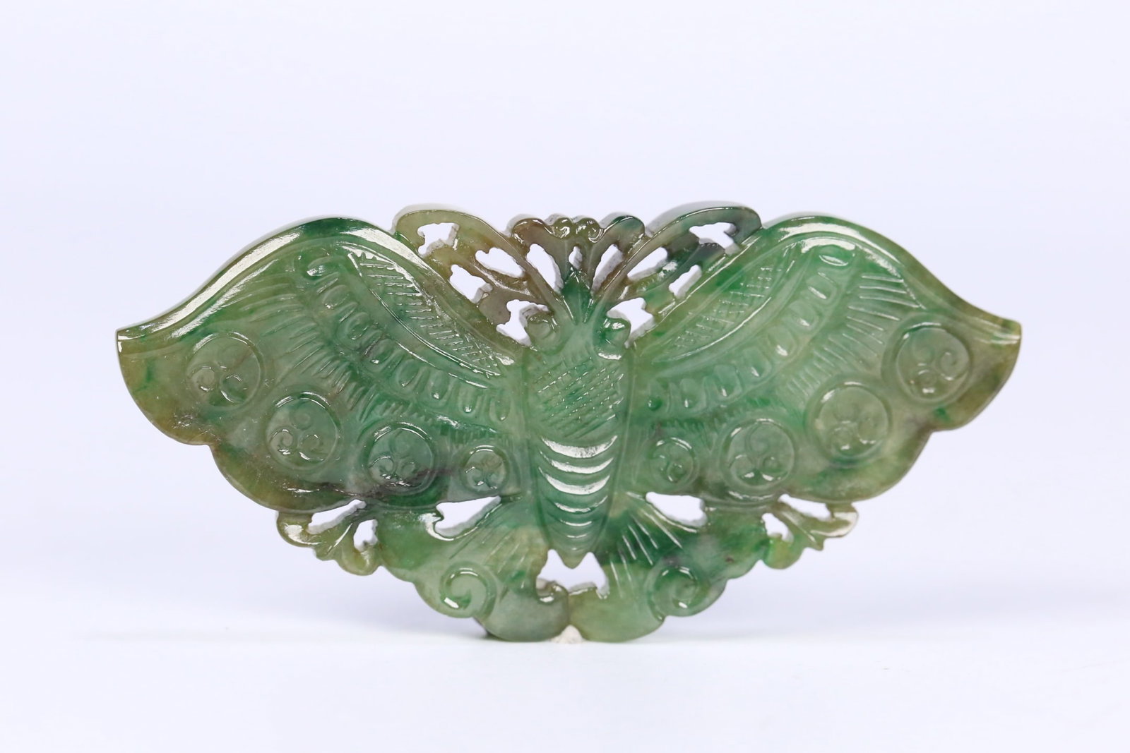 An old jade butterfly card from the Qing Dynasty (1 of 7)