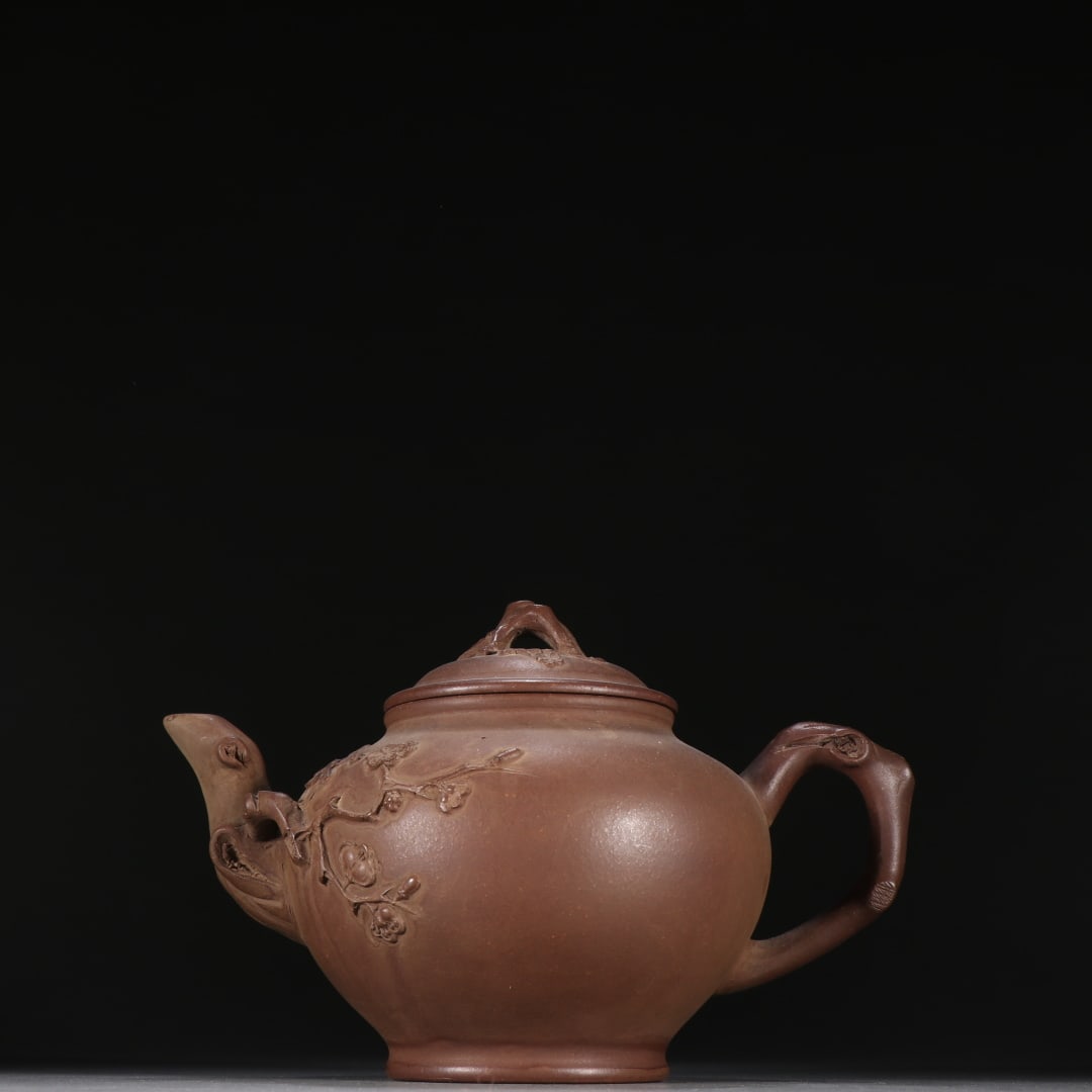 A plum primrose pot from the Republic of China period: Plum primrose pot during the Republic of China Size:W:18.2cm H:12cm (The Dimensions Of All Batches Are Manually Measured.If You Need More Detailed Information, Please Contact Our Customer Service Befo