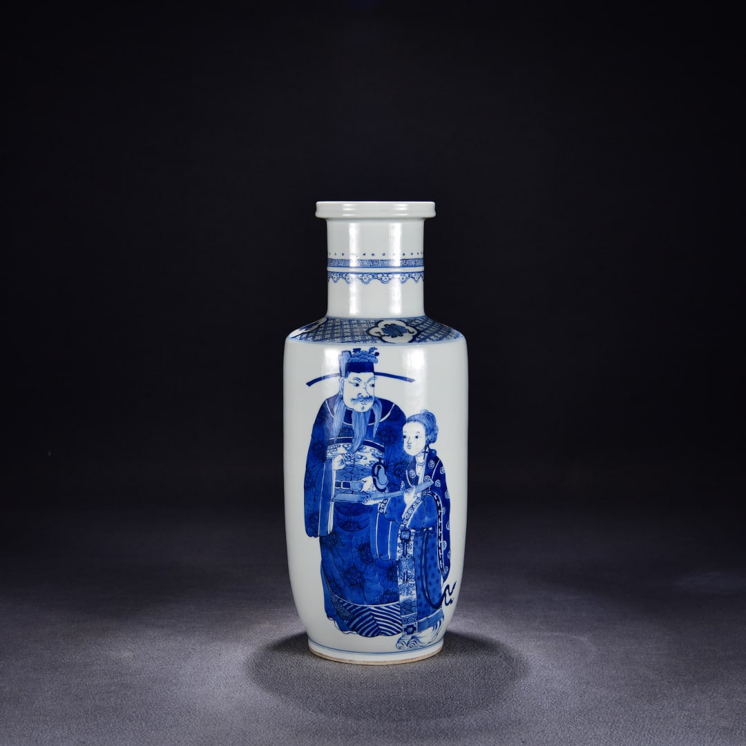 A blue and white official promotion map mallet bottle made in the Kangxi era of the Qing Dynasty: The blue and white official Jinjue picture mallet bottle of the Kangxi era of the Qing Dynasty Size:H:46cm W:29cm (The Dimensions Of All Batches Are Manually Measured.If You Need More Detailed Informa