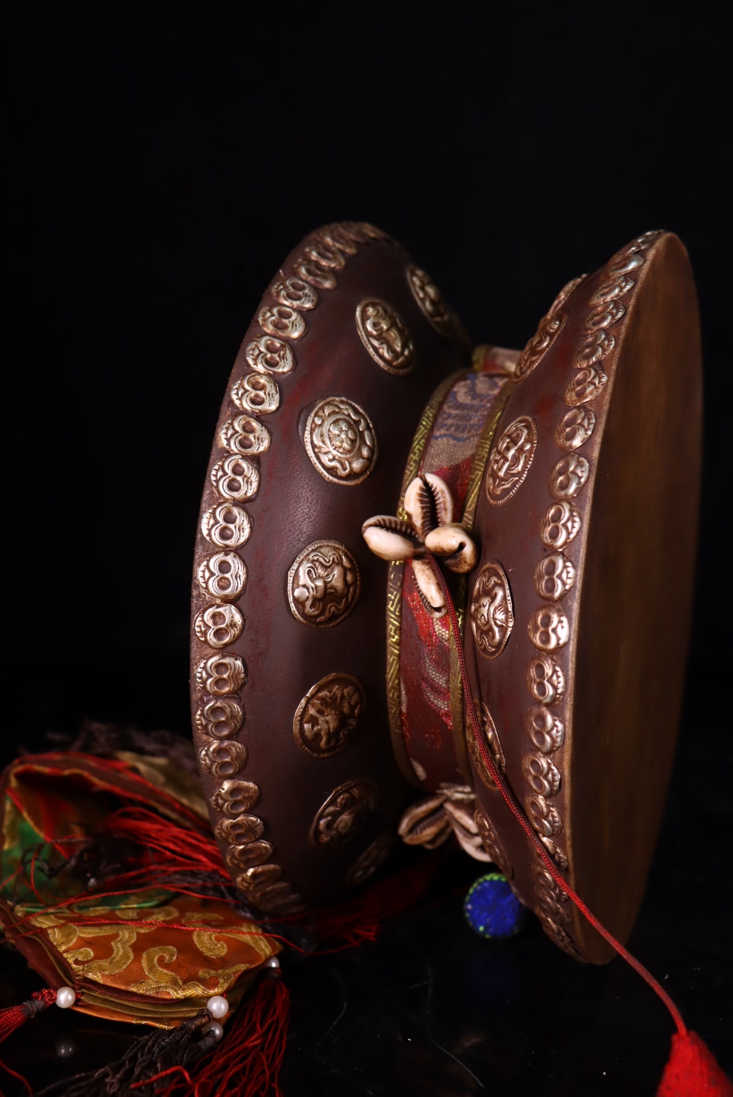 A fine leather drum - 2