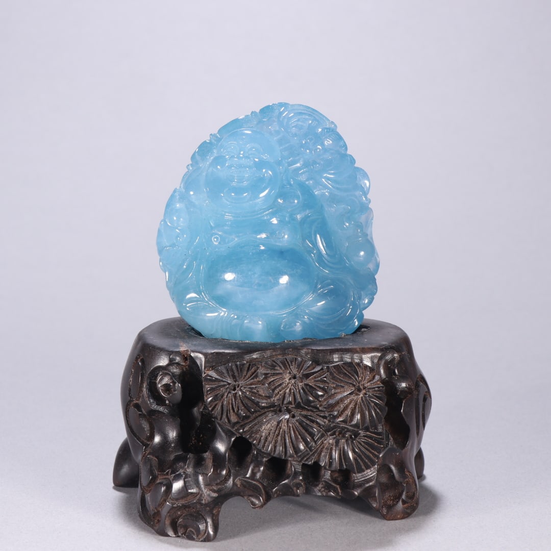 An aquamarine Maitreya Buddha ornament from the Qing Dynasty: Aquamarine Maitreya Buddha ornaments of the Qing Dynasty Size:H:7.3cm W:6.6cm W:0.2kg (The Dimensions Of All Batches Are Manually Measured.If You Need More Detailed Information, Please Contact Our