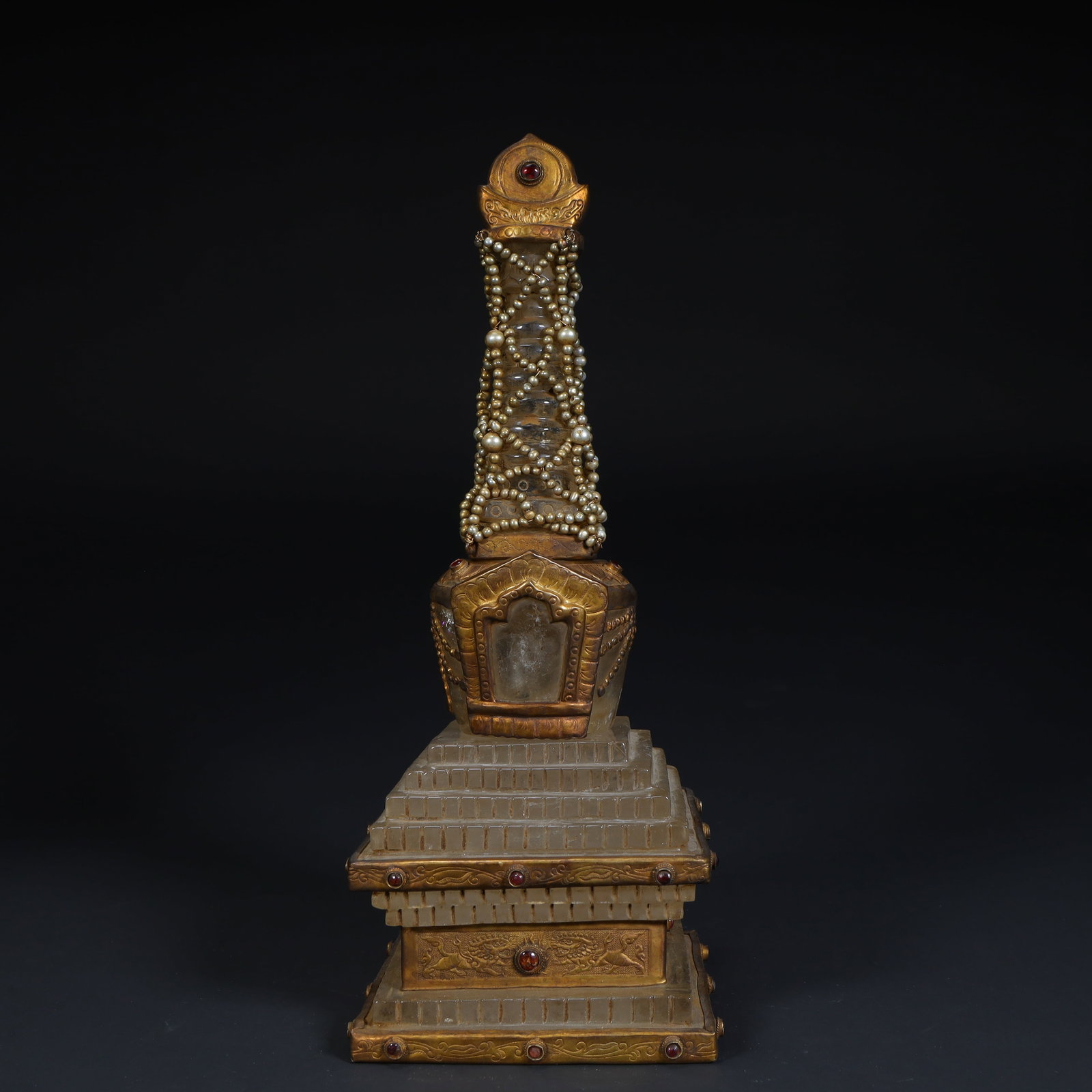 A crystal-clad gold-inlaid pearl pagoda from the Tang Dynasty: The crystal-clad gold-inlaid pearl pagoda of the Tang Dynasty SIZE:H: 27cmL: 10cmW: 10cmW: 1.8kg (The Dimensions Of All Batches Are Manually Measured.If You Need More Detailed Information, Please Cont
