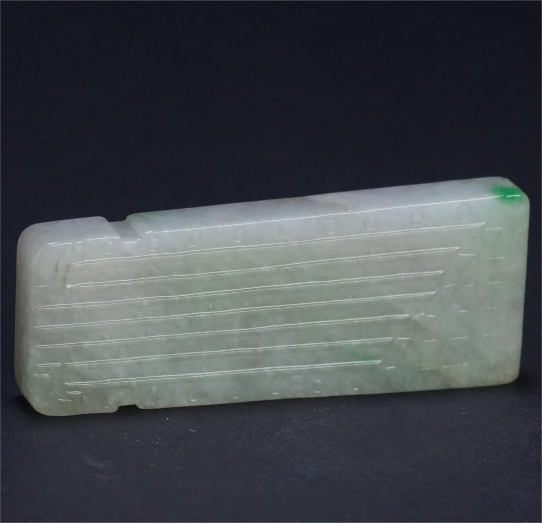 An old jade piano-shaped handle piece from the Qing Dynasty (1 of 7)