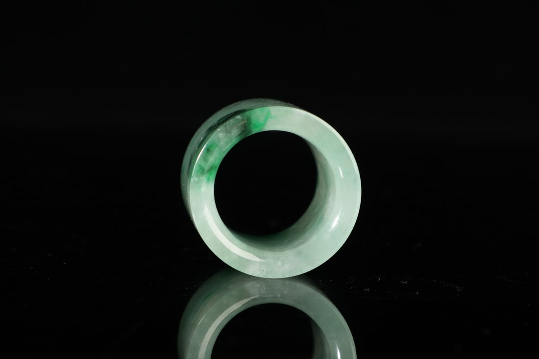 A beautiful jade finger - 2