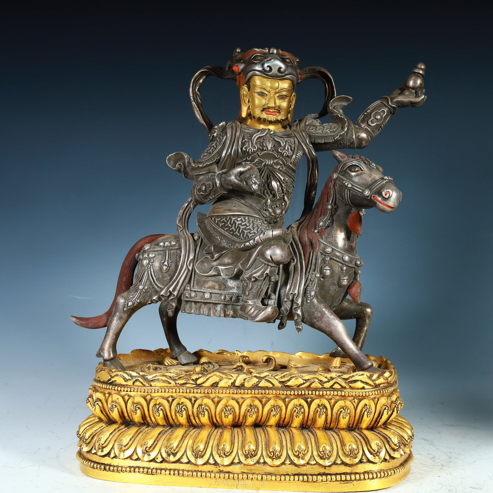 A bronze gilt eight horses of the Qing Dynasty: The copper-gilt Eight Horses God of Wealth in the Qing Dynasty SIZE:H:33cm L: 25cm W:13cm W:6.9kg/6.3kg (The Dimensions Of All Batches Are Manually Measured.If You Need More Detailed Information, Plea