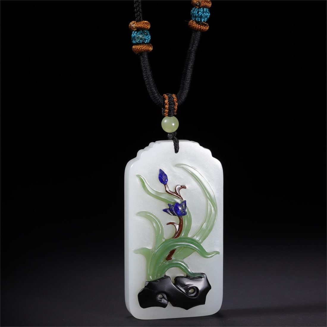 A beautiful Hetian jade inlaid multi-treasure pattern card: Exquisite Hetian jade inlaid multi-treasure pattern card Size:6.2x3.3x1.2cm W:0.05kg (The Dimensions Of All Batches Are Manually Measured.If You Need More Detailed Information, Please Contact Our Cust