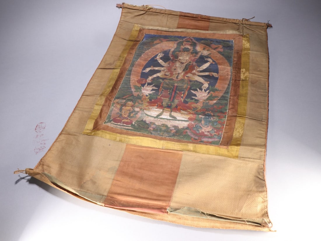 An eleven-faced Guanyin thangka from the Qing Dynasty: The eleven-faced Guanyin thangka of the Qing Dynasty Size:W:67x52cm (The Dimensions Of All Batches Are Manually Measured.If You Need More Detailed Information, Please Contact Our Customer Service Befo