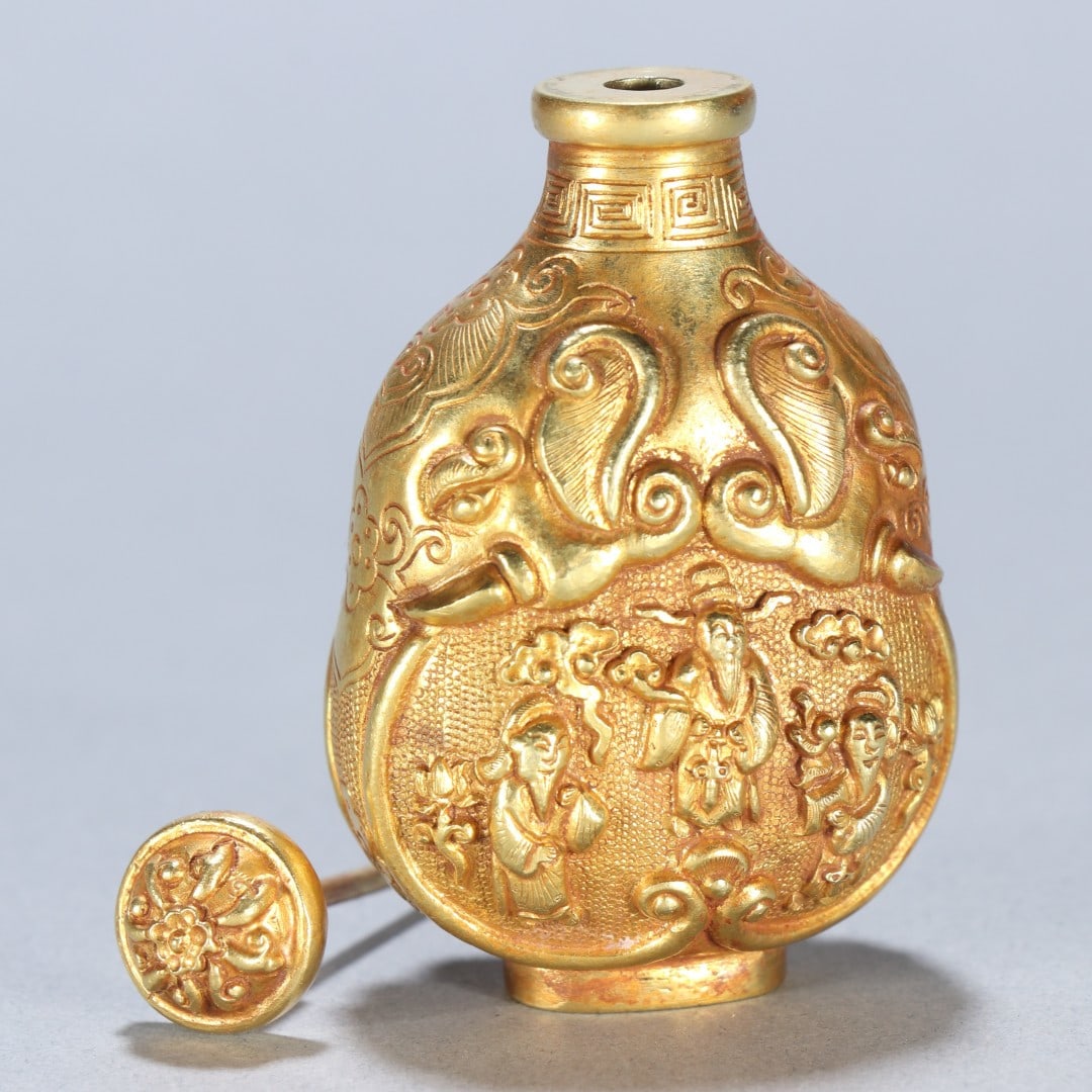 A fine solid gold character story snuffbox - 3